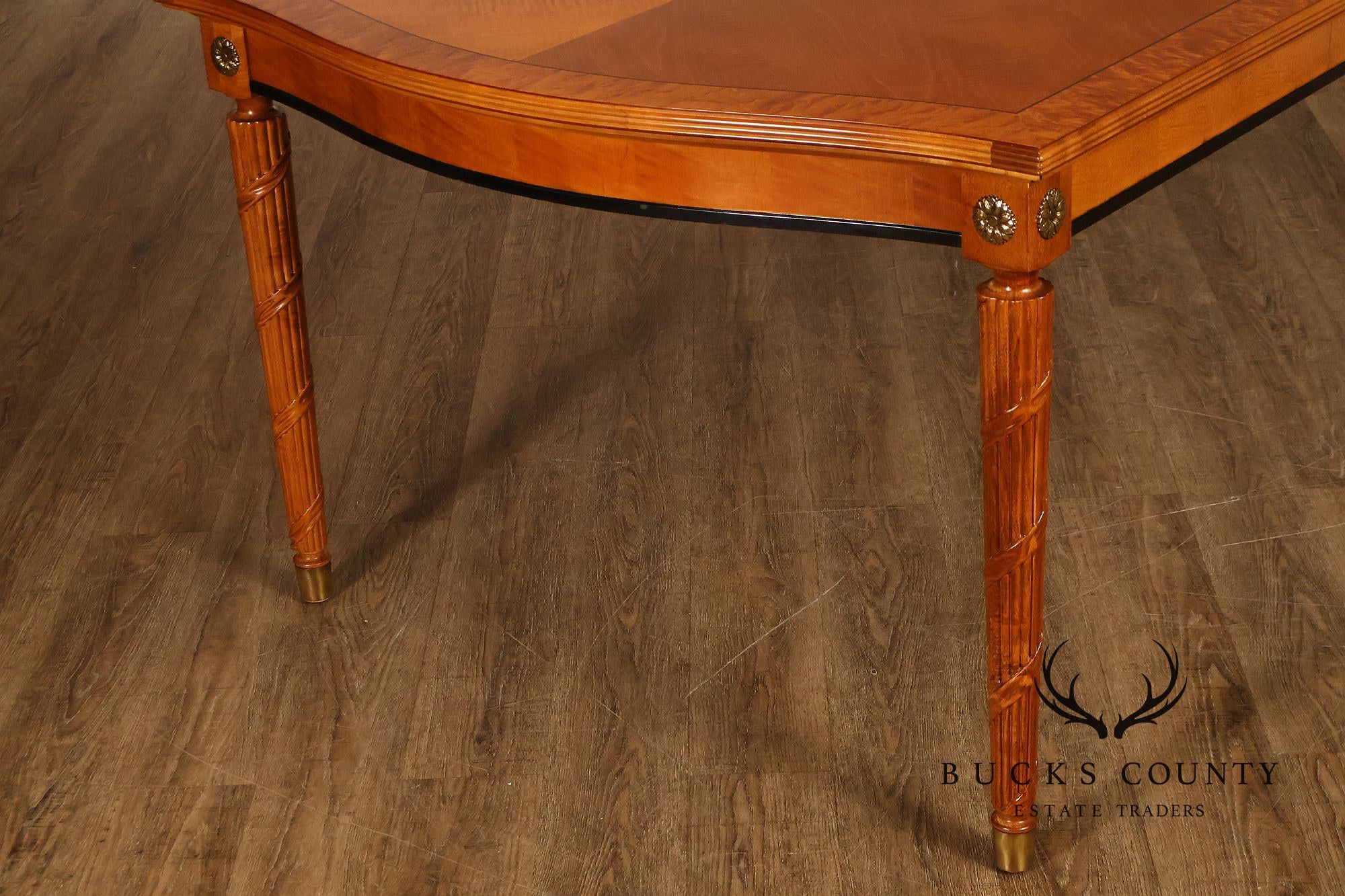Thomasville Grand Classics Collection Louis XVI Neoclassical Dining Room Table with Leaves
