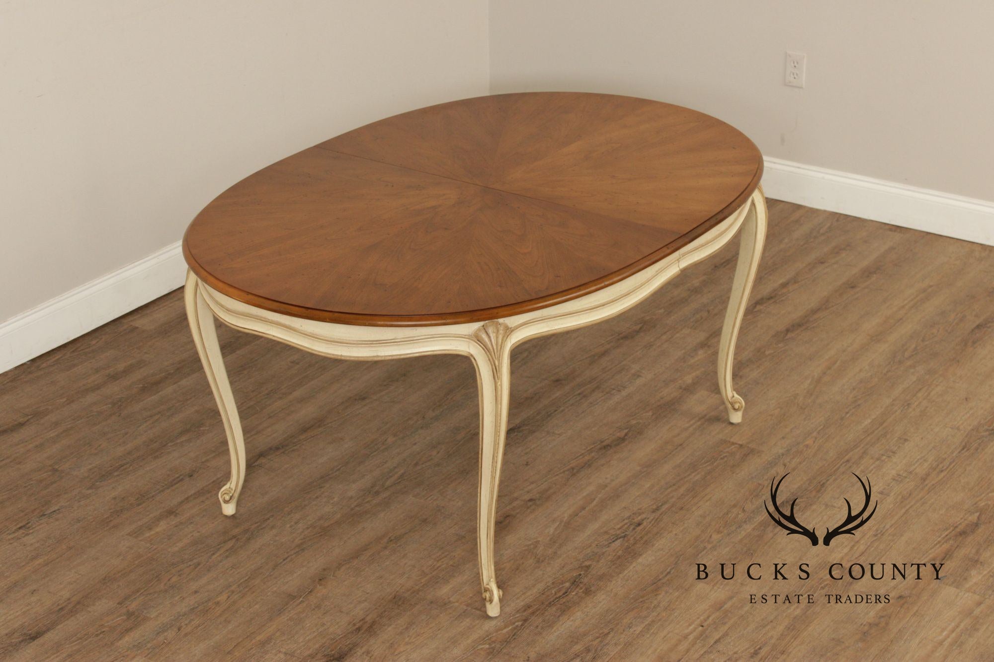 Henredon French Provincial Style Expandable Dining Table
