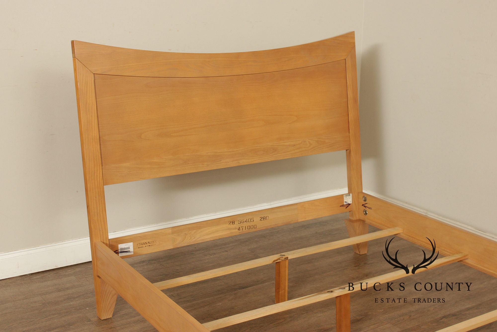 Ethan Allen Horizon Collection Queen Size Bed