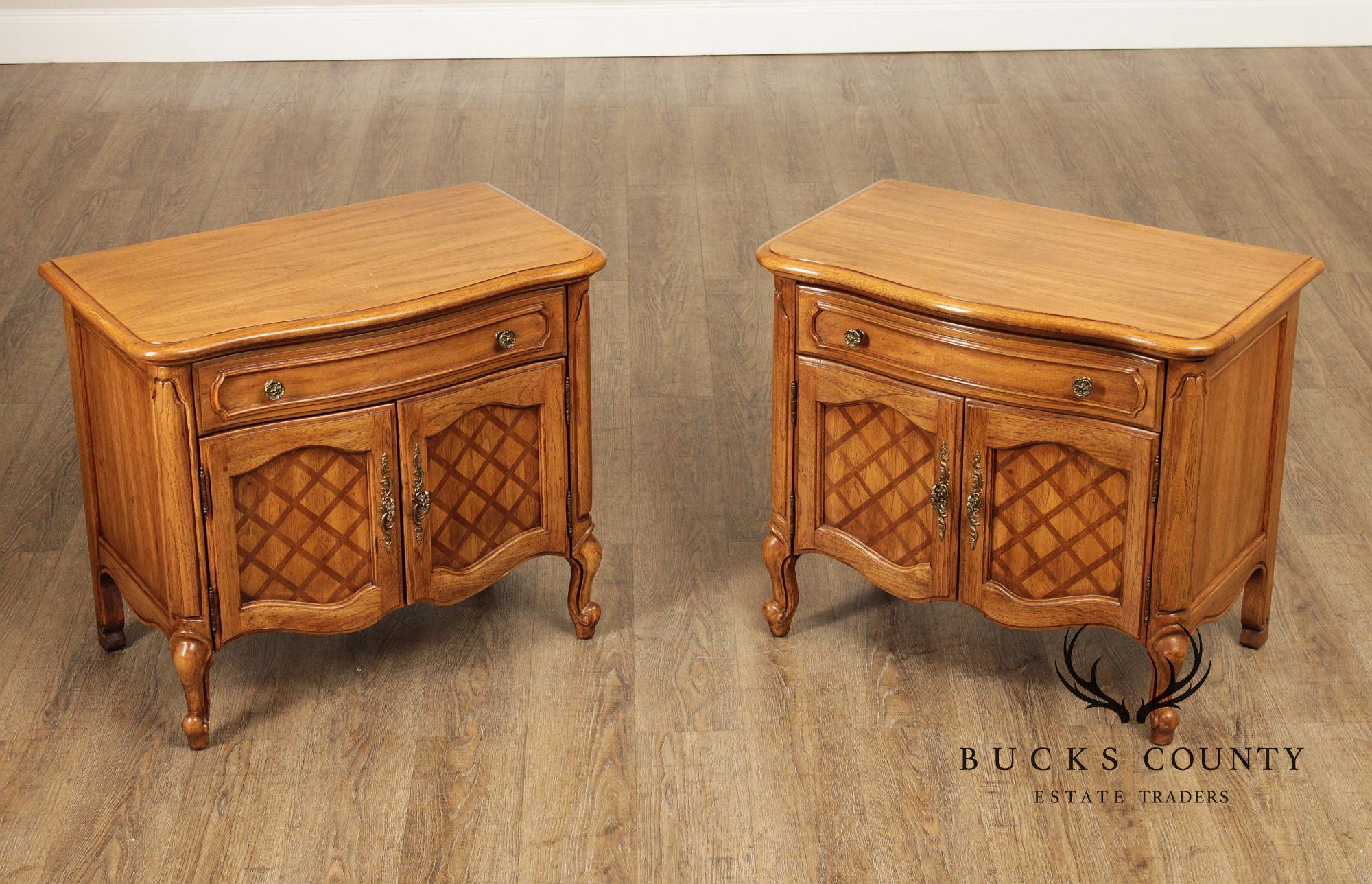 Thomasville 'Camille' French Provincial Style Pair of Nightstands