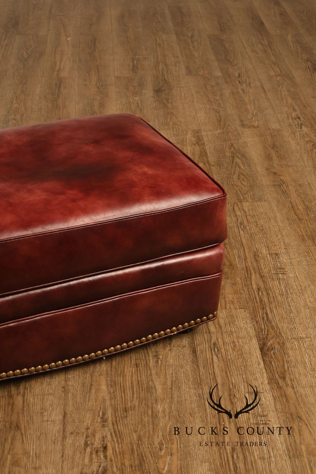 English Traditional Style Pair of Leather Ottomans