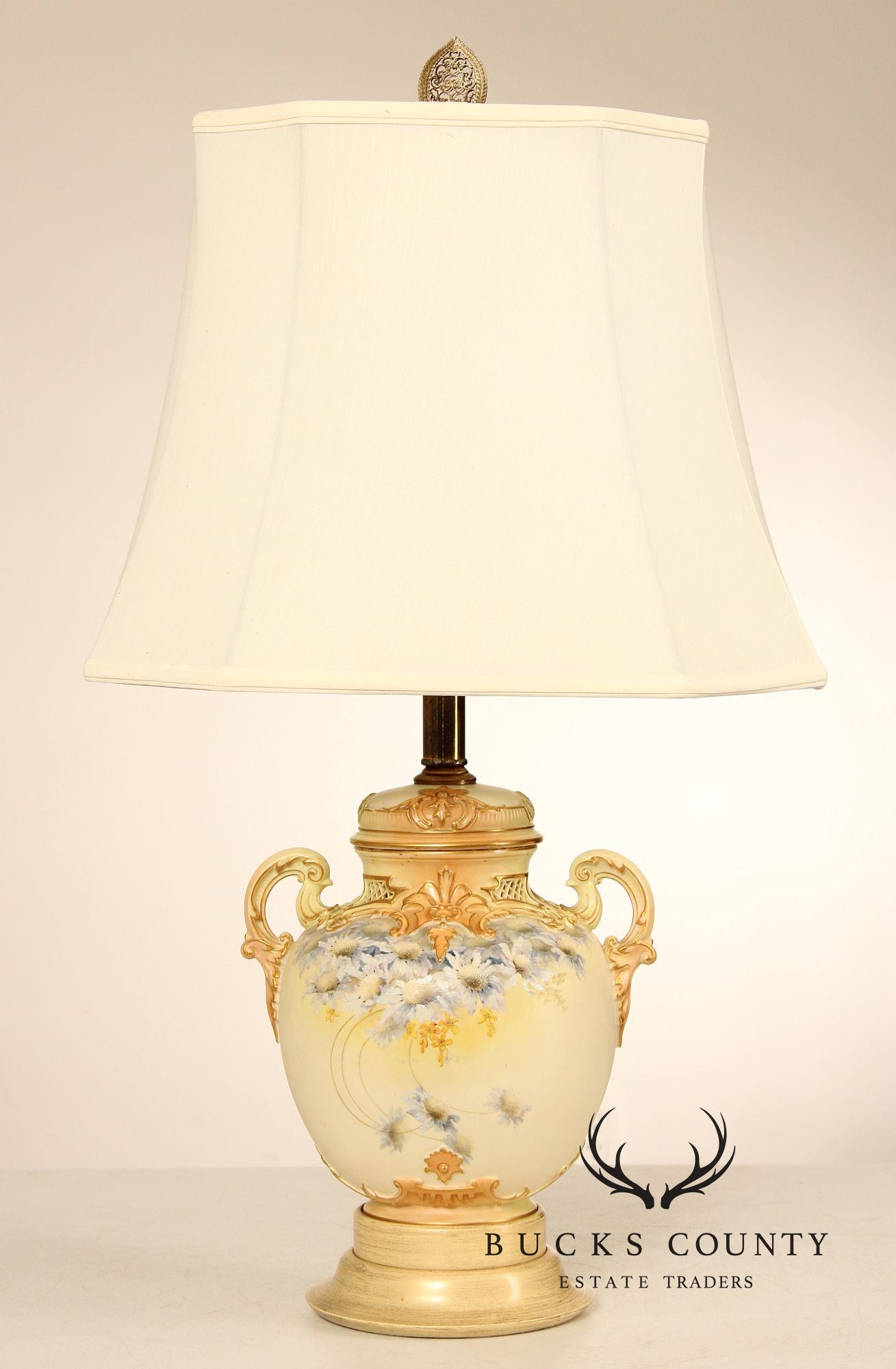 Royal Worcester Porcelain Potpourri Jar Table Lamp