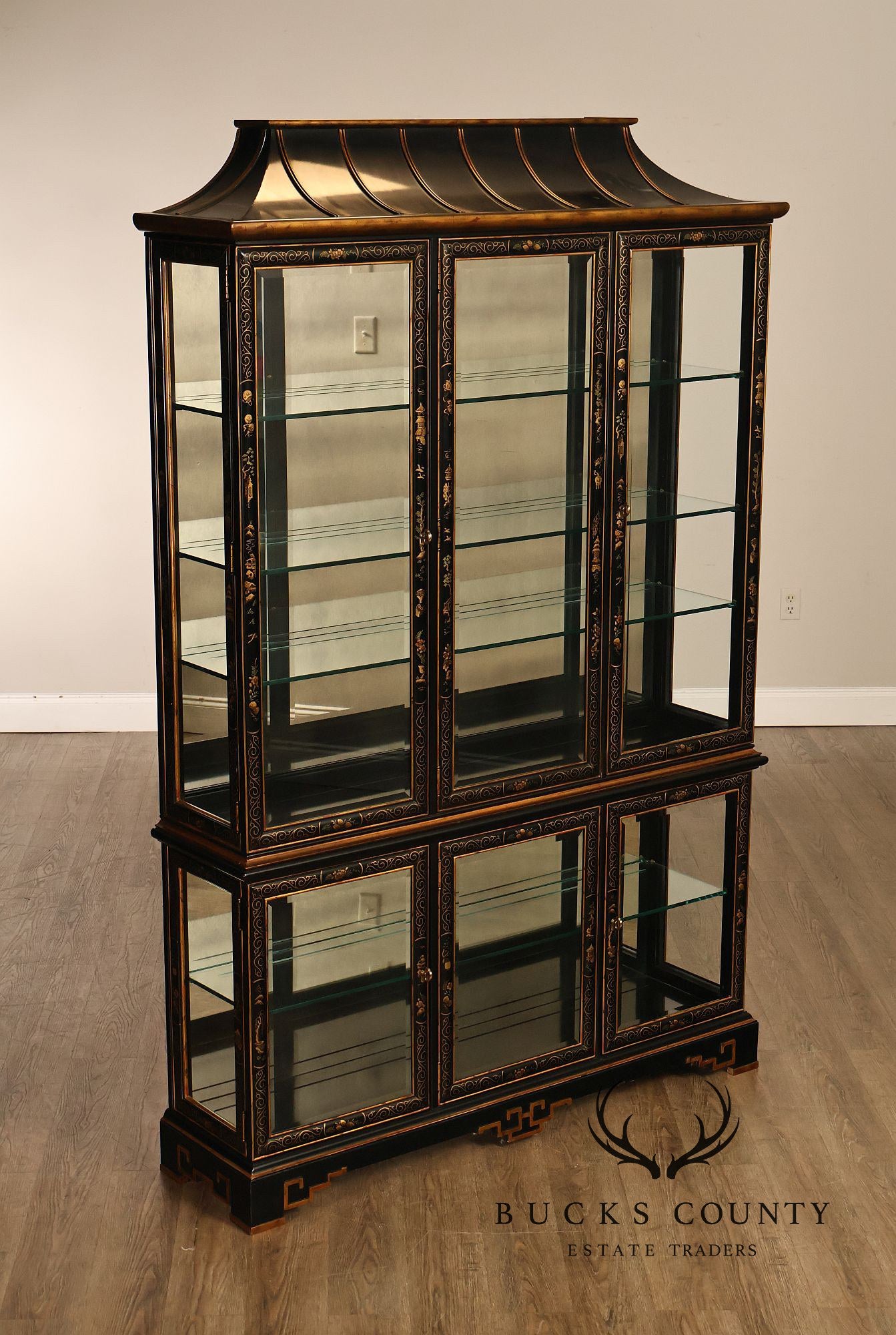 Drexel Heritage Et Cetera Chinoiserie Black Lacquer Pagoda Top Lighted Display China Cabinet