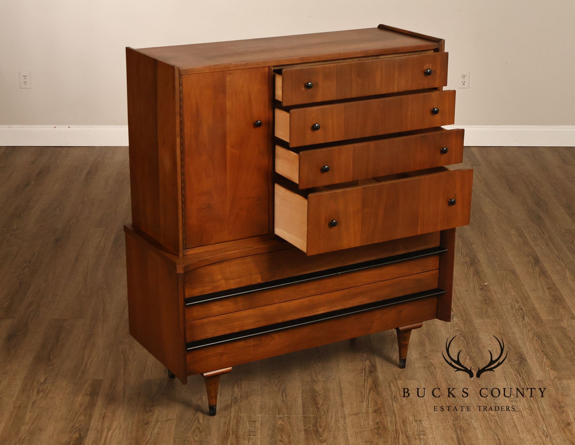 American Of Martinsville Mid-Century Modern Walnut Gentleman's Chest