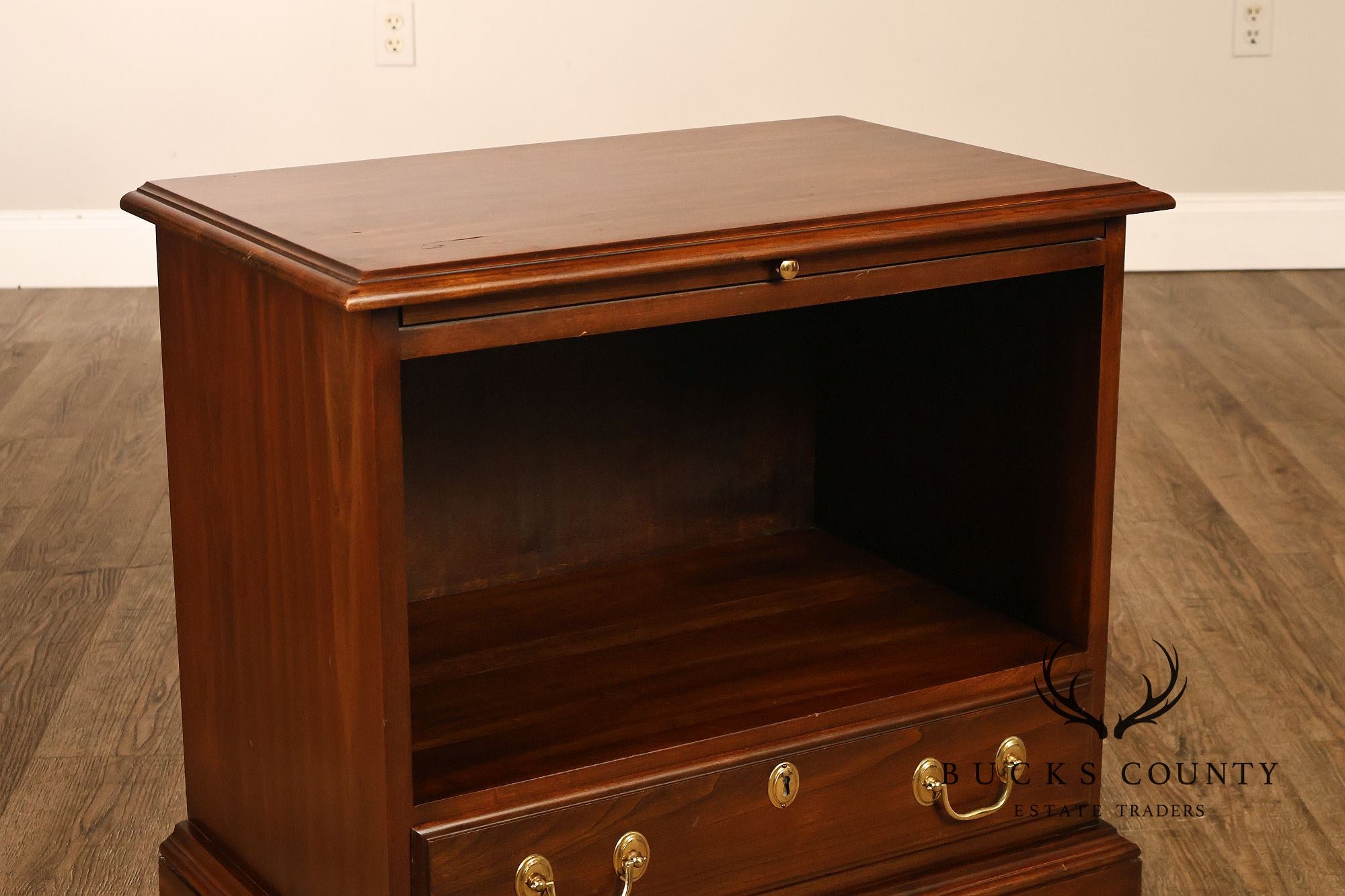 Harden Georgian Style Cherry One Drawer Nightstand With Pull-Out Tray