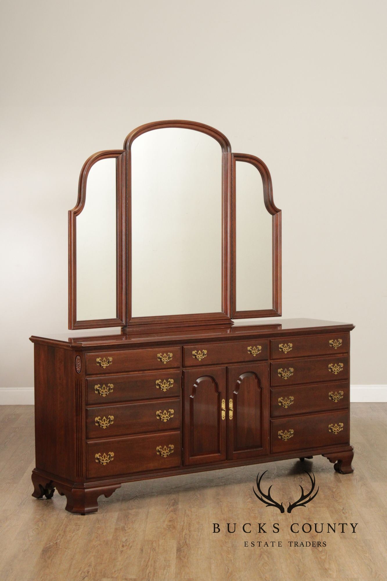 Ethan Allen Georgian Court Dresser With Tri-Fold Mirror
