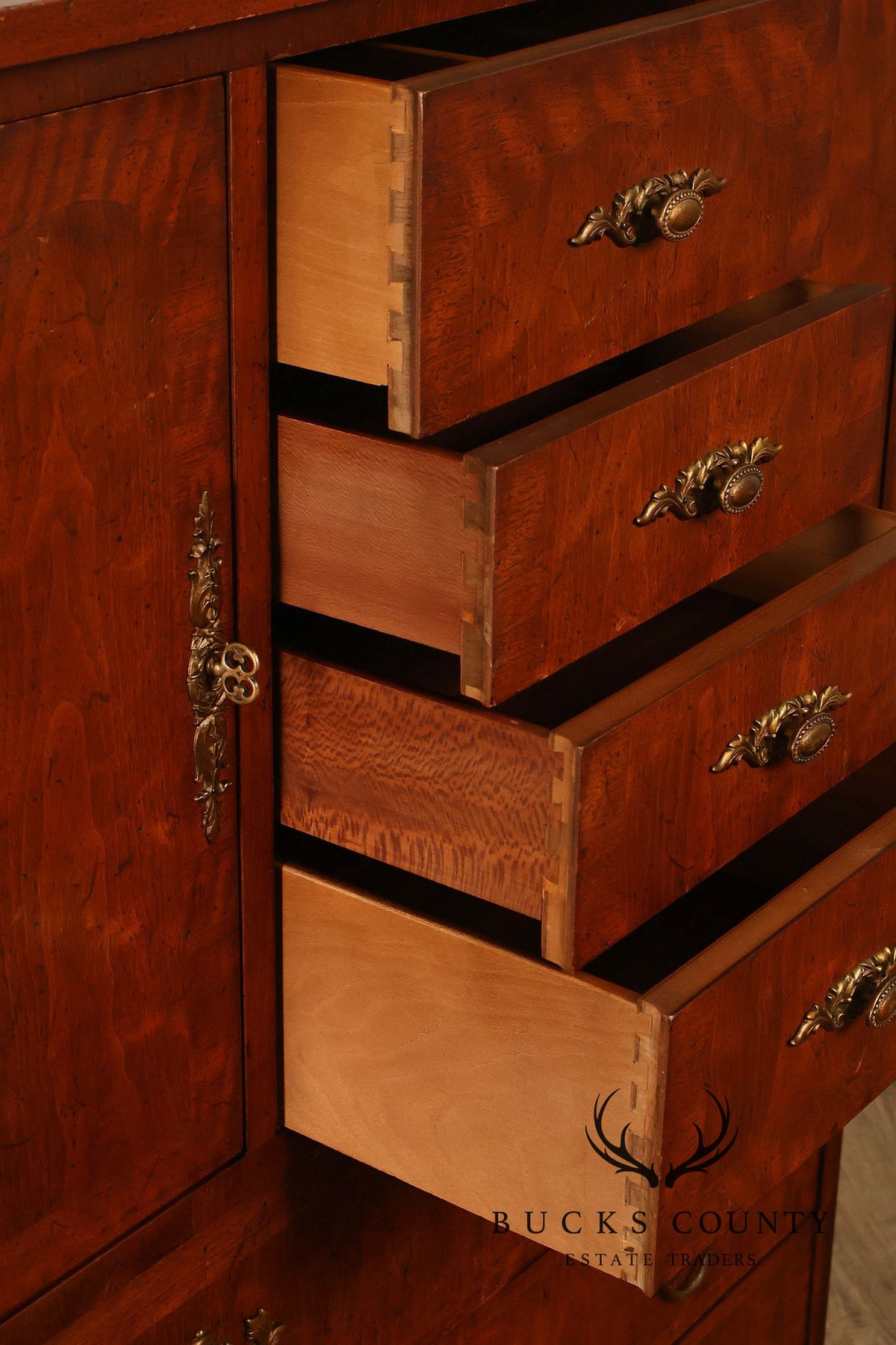 Henredon French Louis XV Style Walnut Chest of Drawers