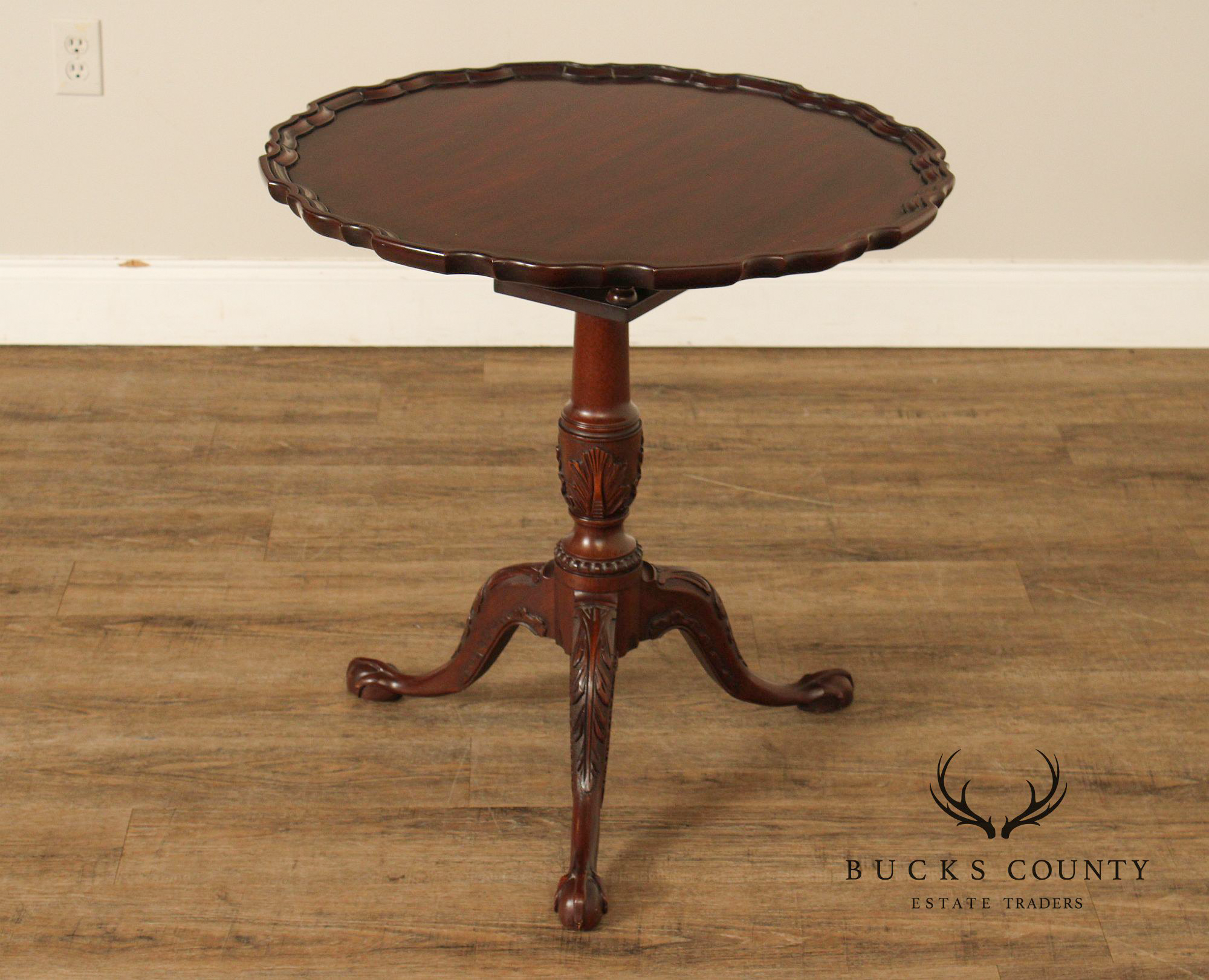 Henkel Harris Chippendale Style Mahogany Tilt Top Tea Table