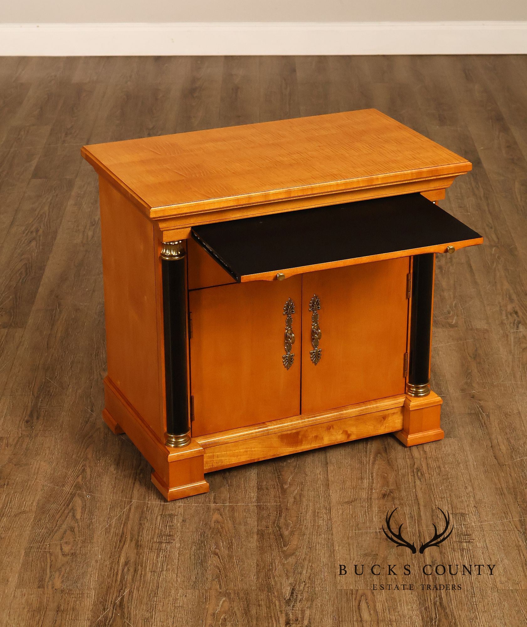 Thomasville Pair Of Grand Classics Biedermeier Style Maple Nightstands