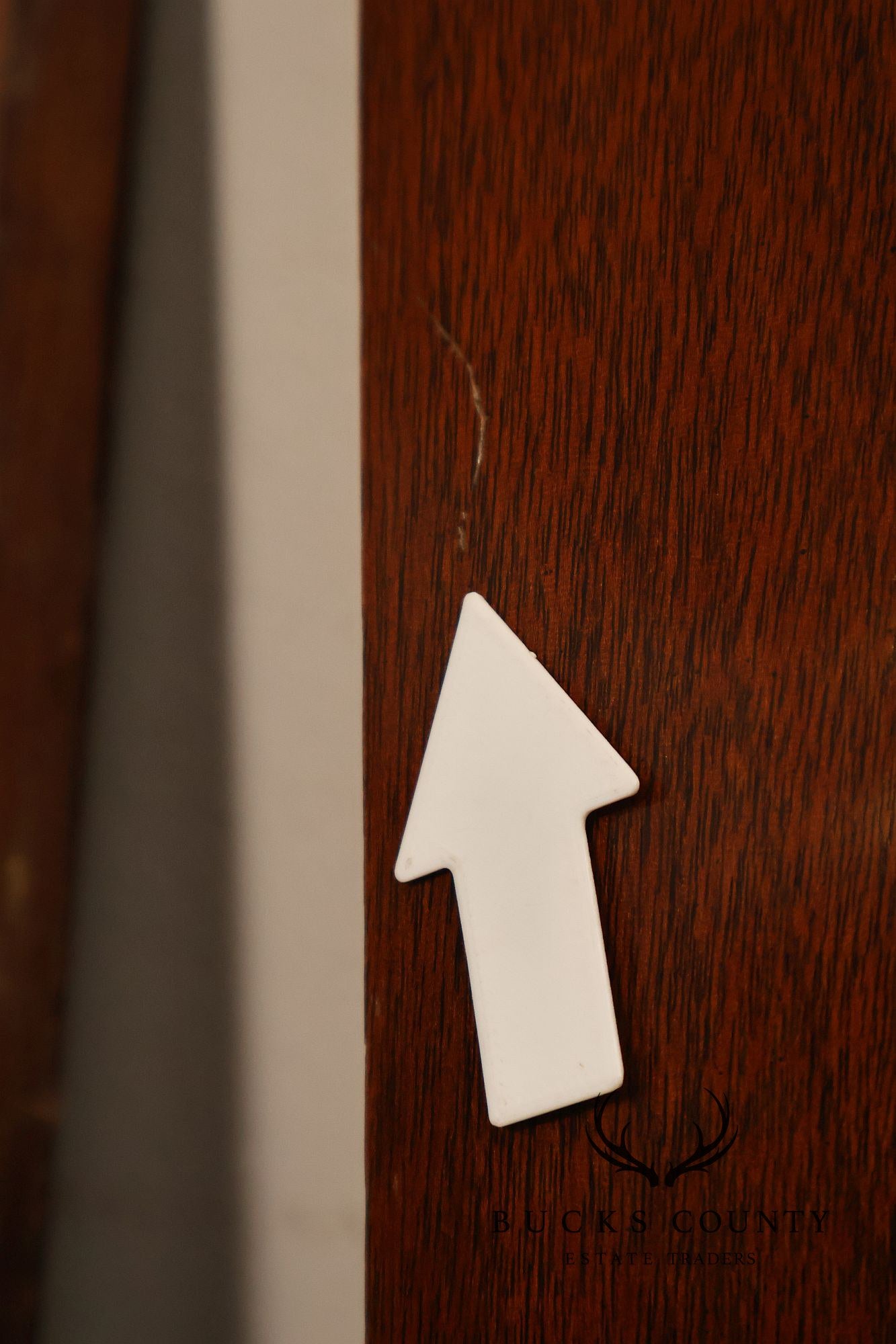 Hickory Chair Banded Mahogany Expandable Dining Table With Two Leaves