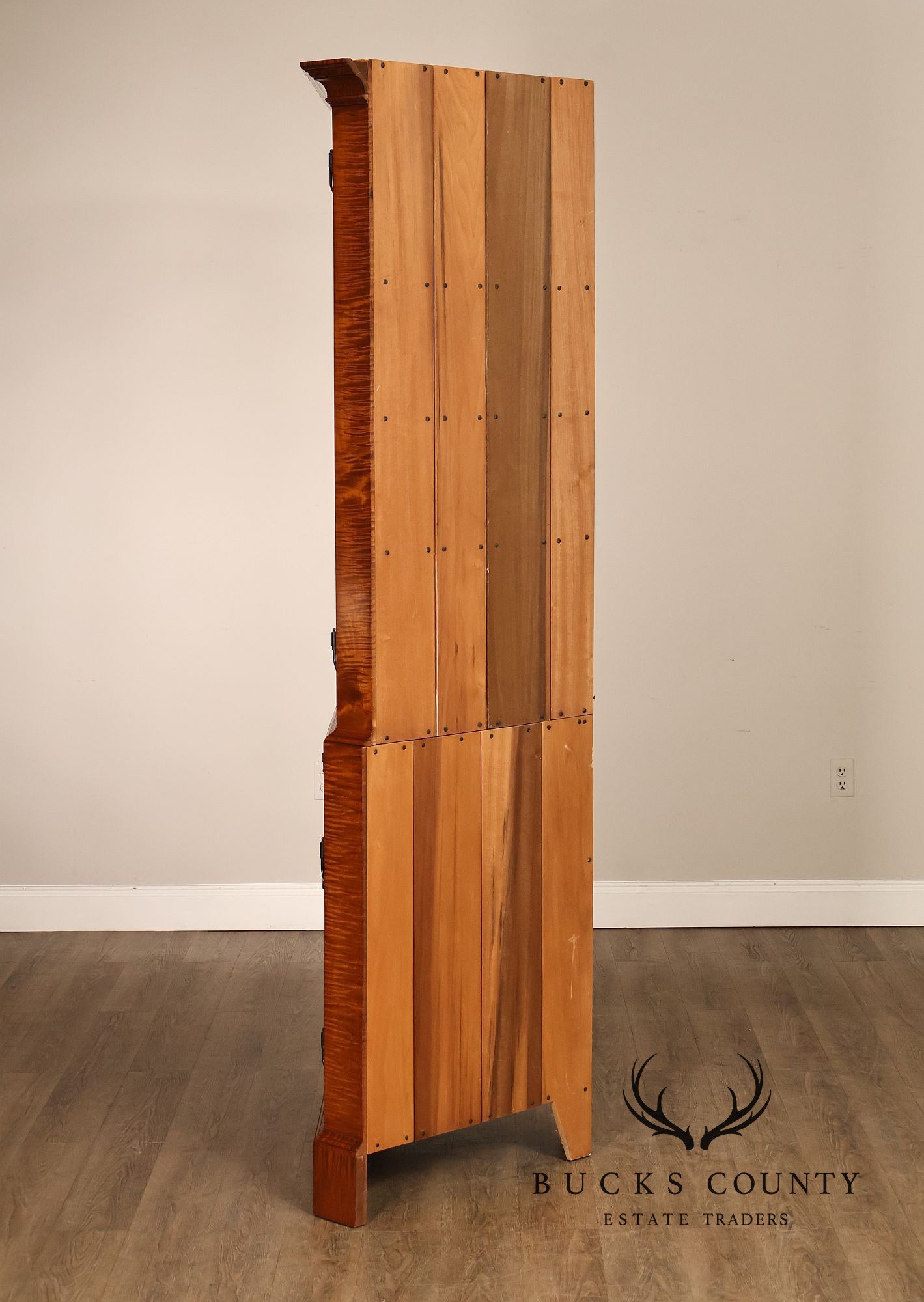Louis Irion Tiger Maple Corner Cabinet*
