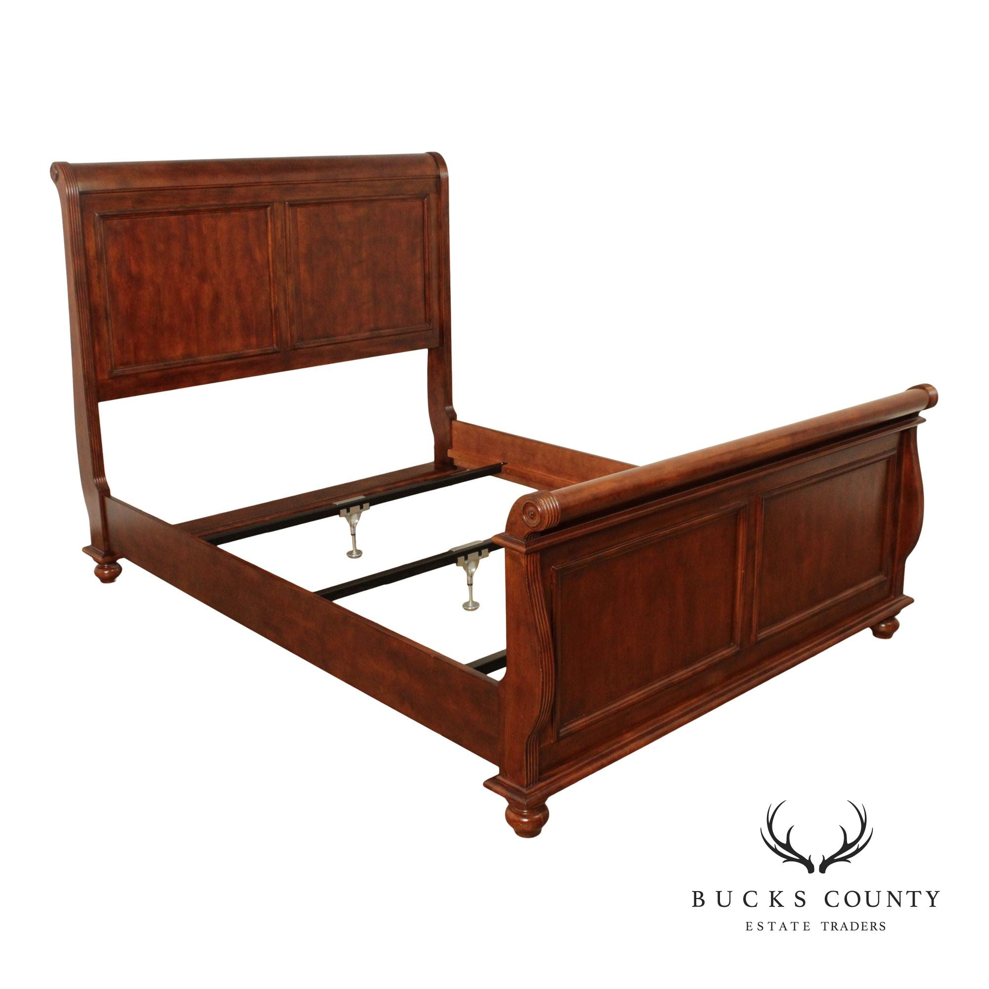 Hooker Furniture Traditional Queen Size Sleigh Bed