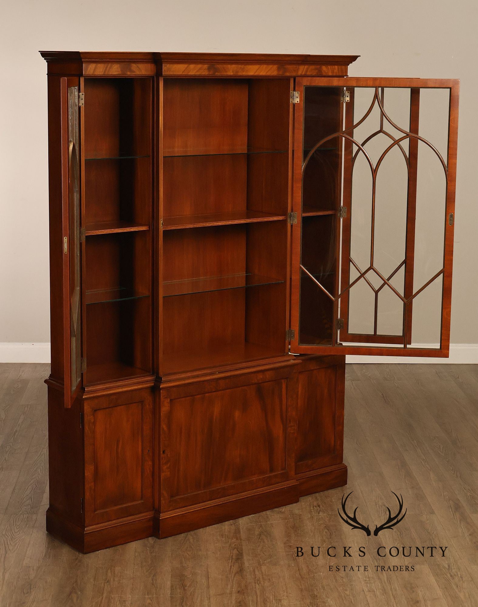 Kittinger Mahogany Chippendale Style Breakfront China Cabinet