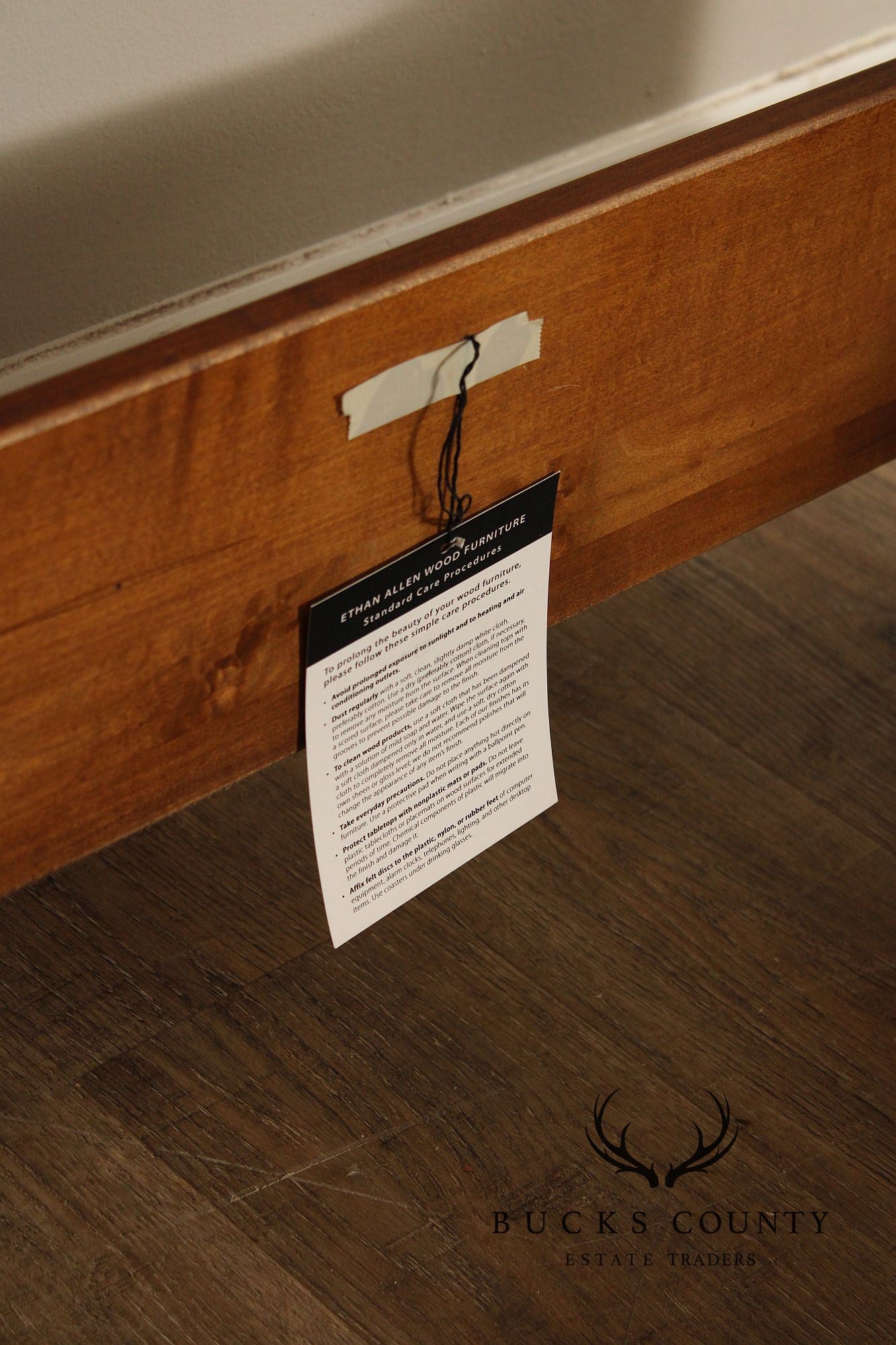 ETHAN ALLEN ‘NEW COUNTRY’ MAPLE QUEEN SLEIGH BED