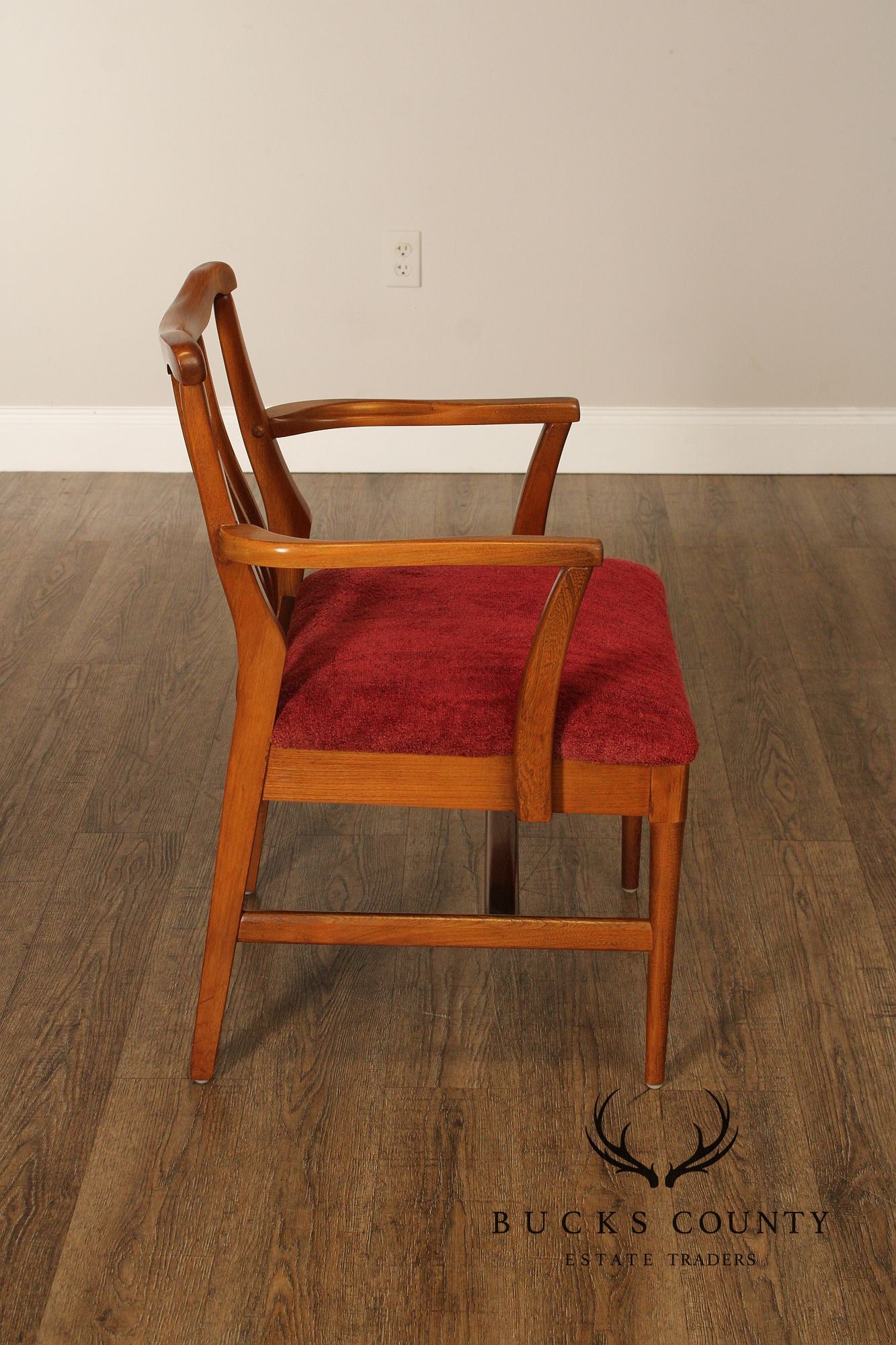 Mid Century Modern Set of Six Walnut Dining Chairs