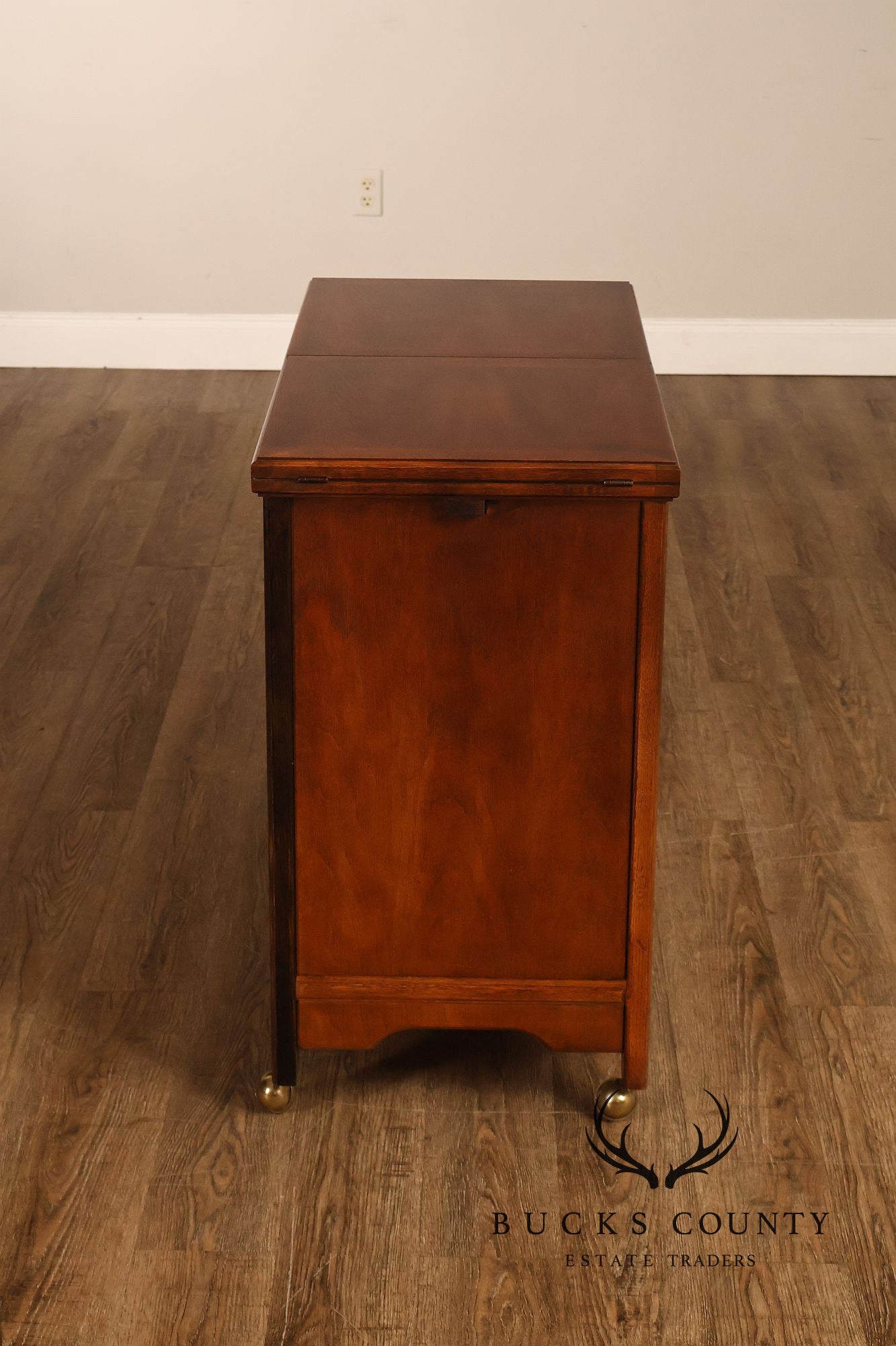 Thomasville 'Embassy' Asian Inspired Flip-Top Server