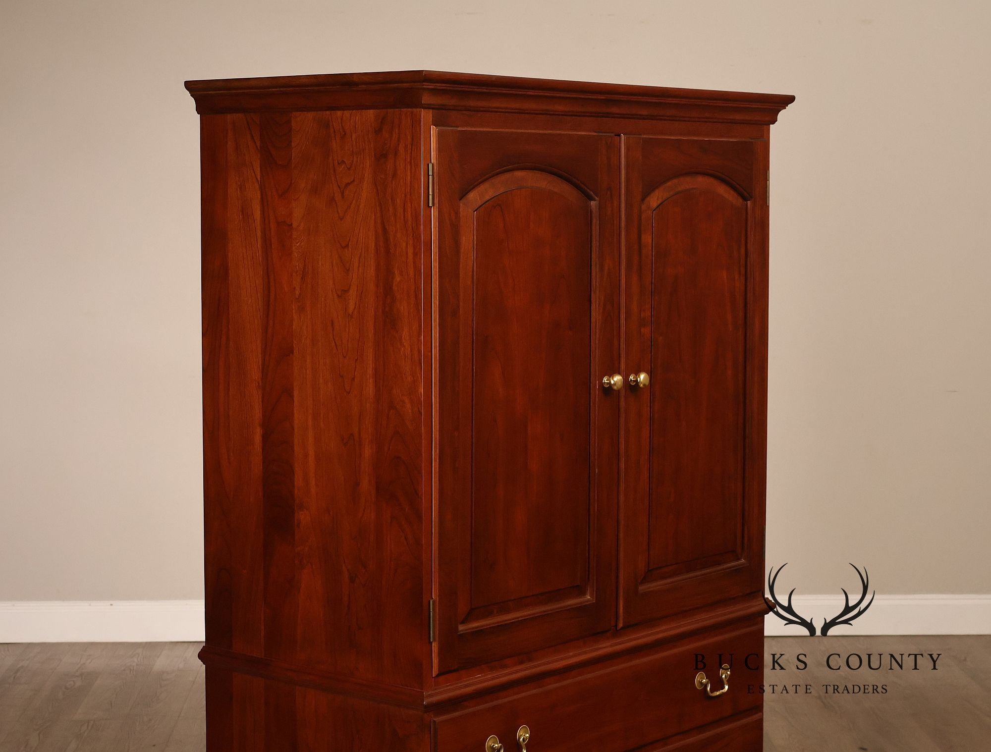 Stickley Traditional Chippendale Style Storage Press