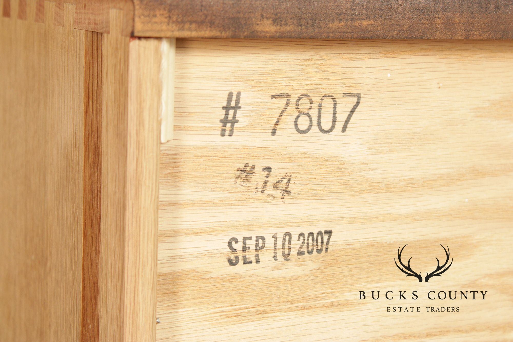 Stickley Marseilles Louis Philippe Cherry 8-Drawer Dresser