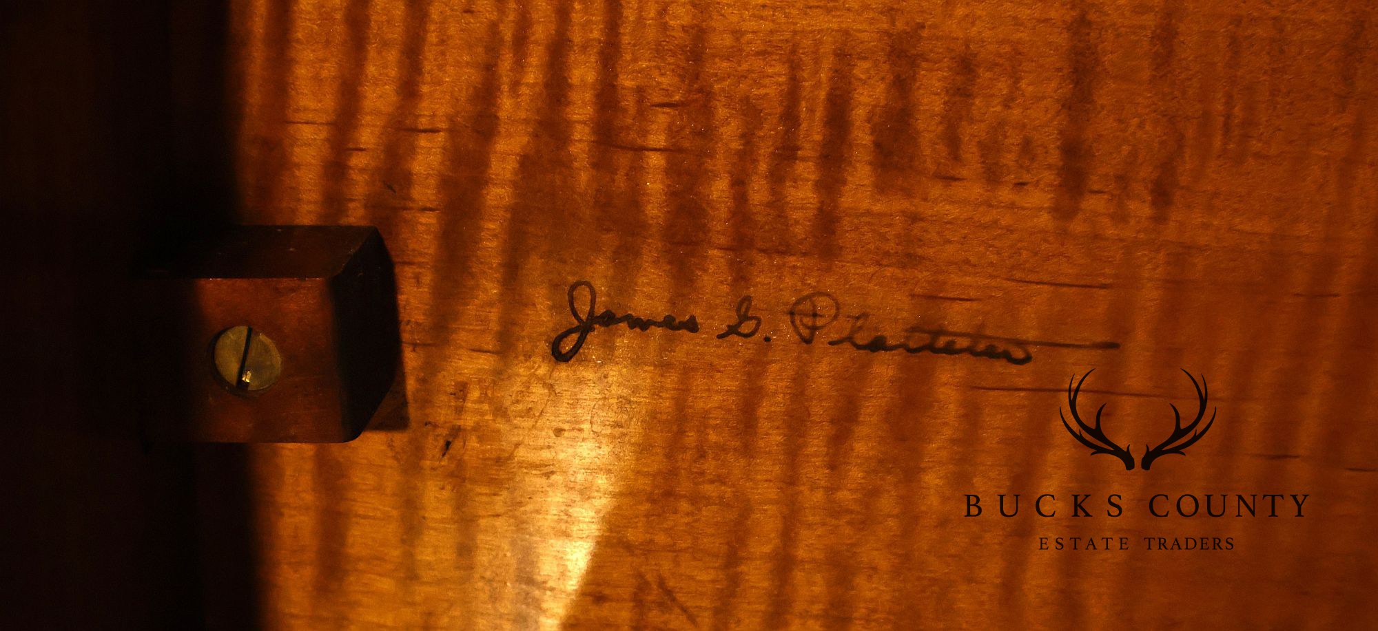 Sheraton Style Benchmade Tiger Maple and Walnut Dining Table
