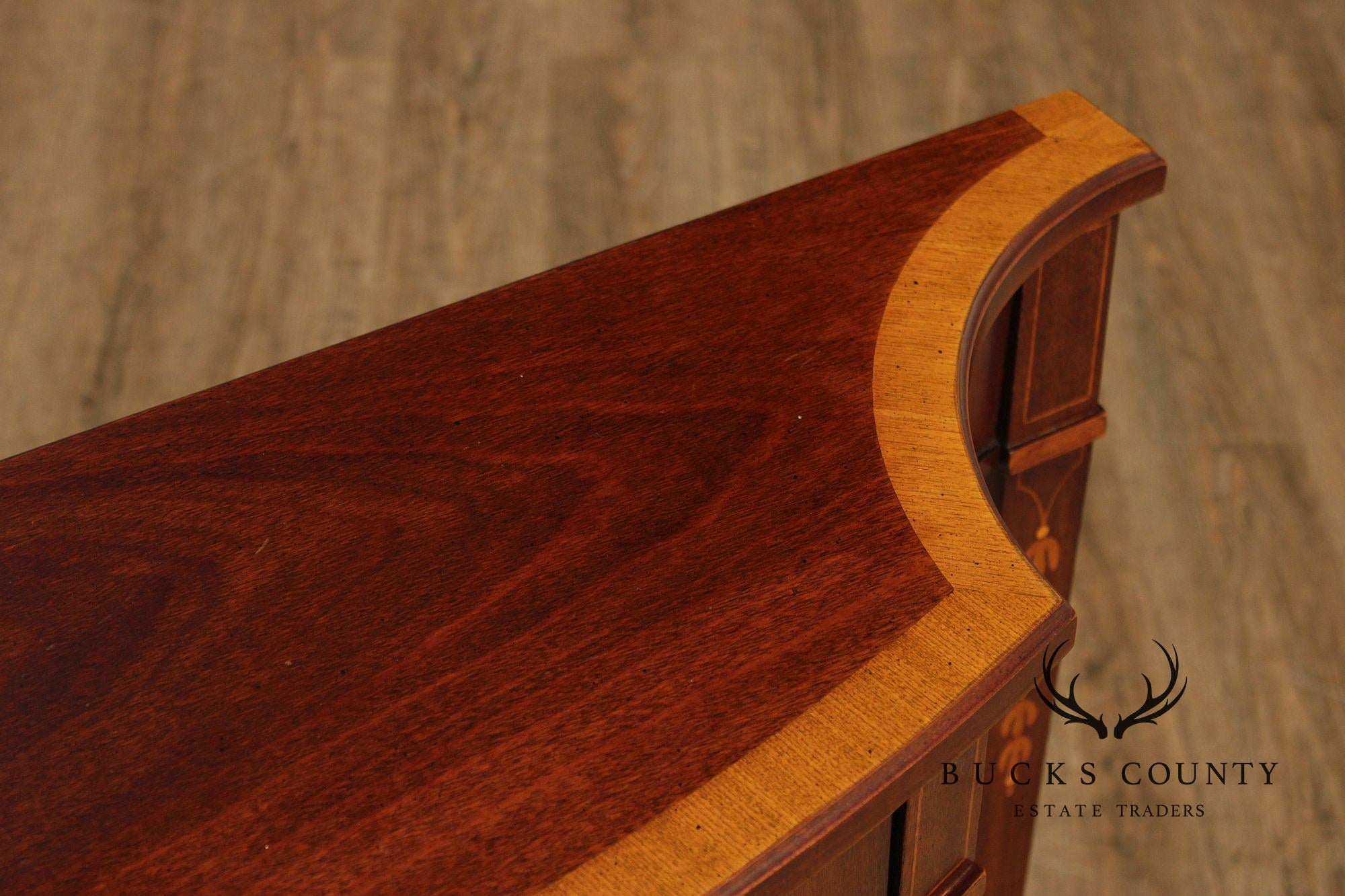 Thomasville The Mahogany Collection Hepplewhite Style Inlaid Console Table