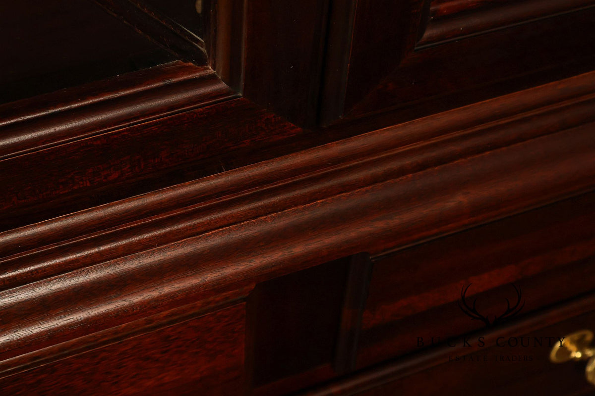 Thomasville Georgian Style Large Mahogany China Display Breakfront