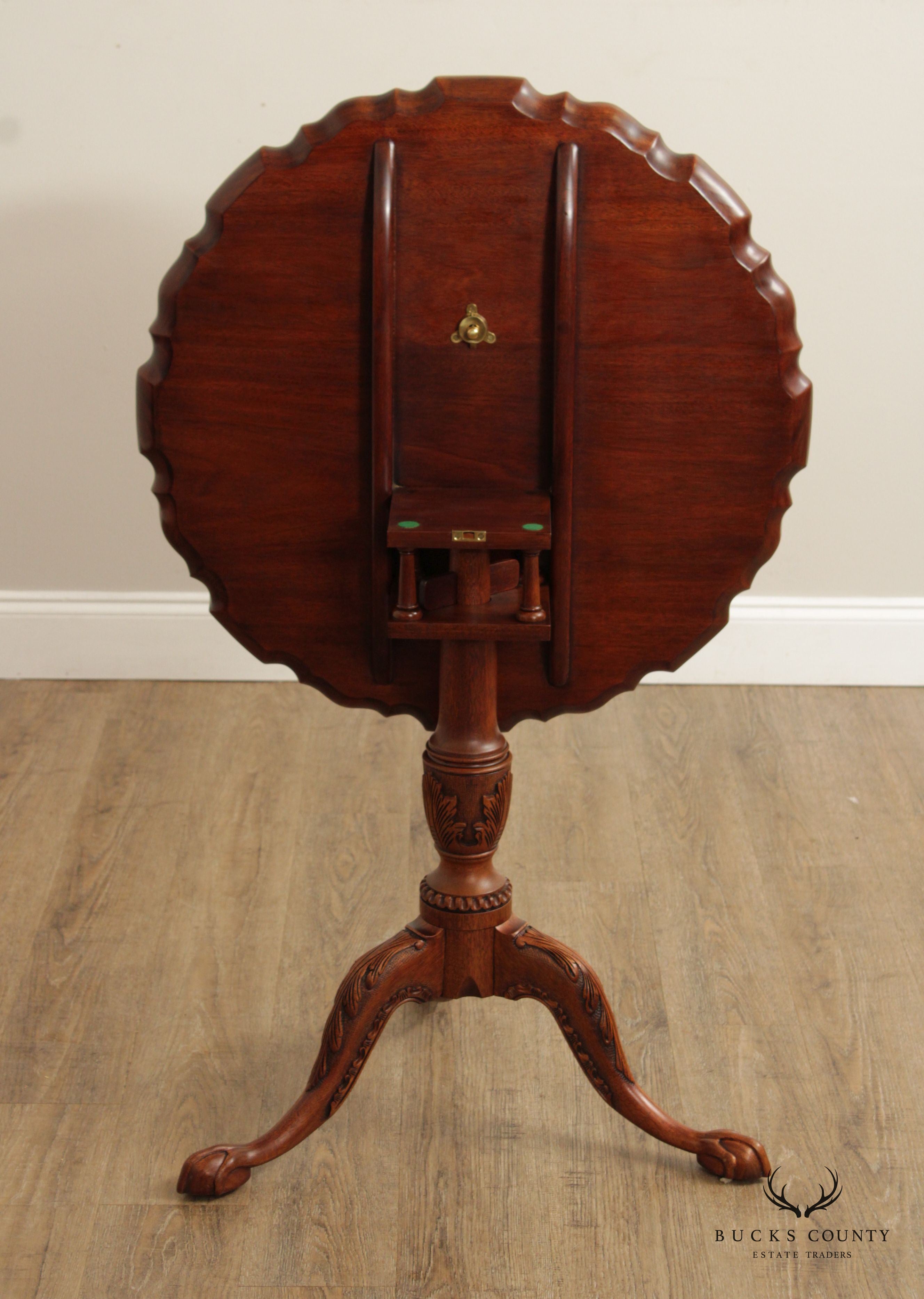 HENKEL HARRIS CHIPPENDALE STYLE MAHOGANY TILT TOP PIE CRUST TABLE