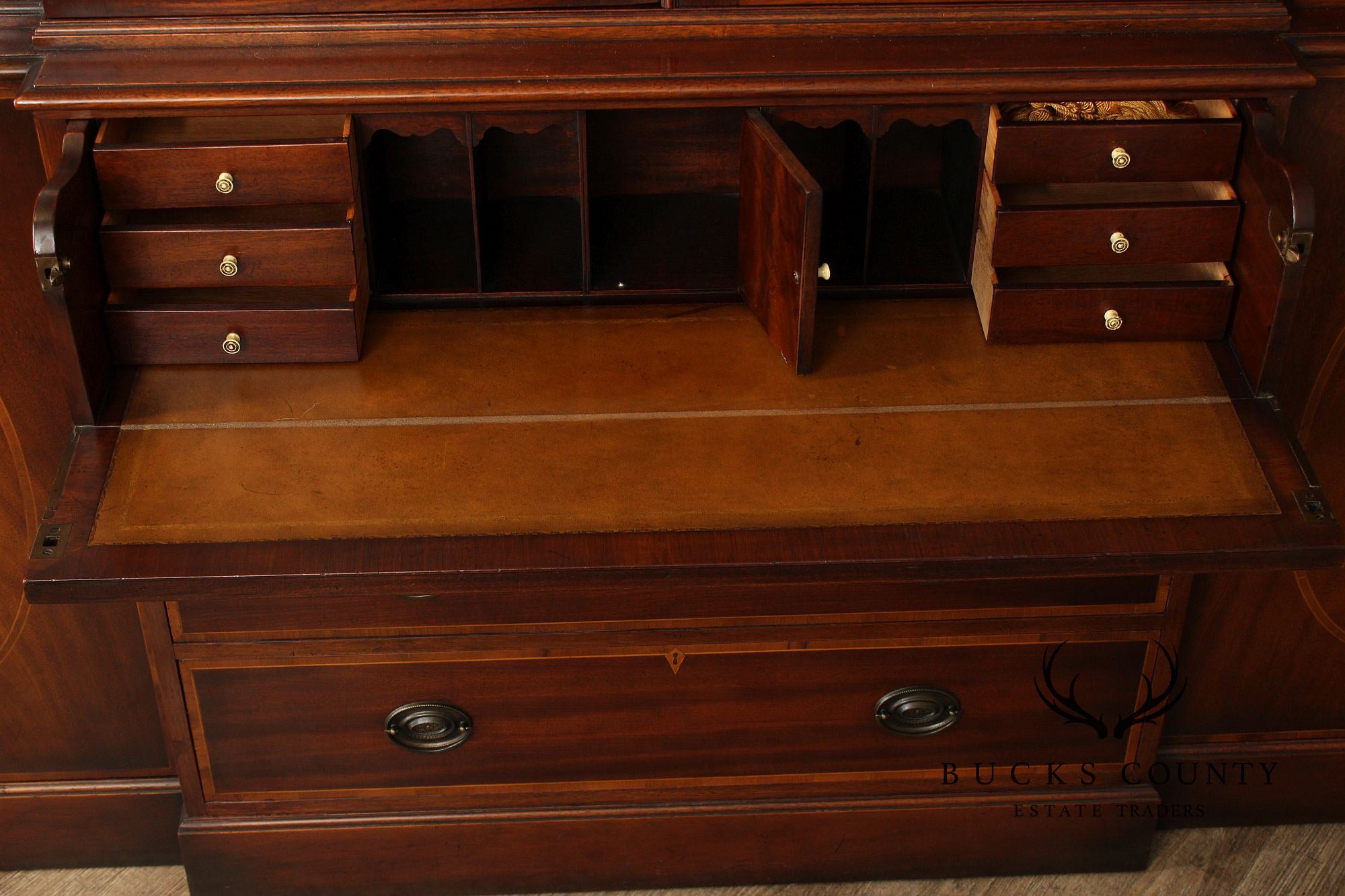 Baker Furniture Vintage Georgian Style Mahogany Breakfront Bookcase