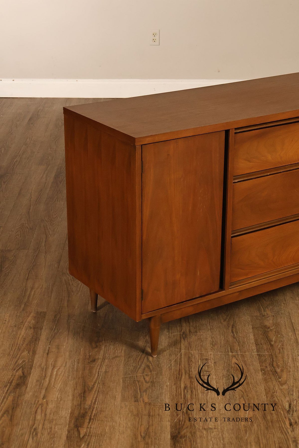 Mid Century Modern Broyhill Pacemaker Walnut Credenza Cabinet