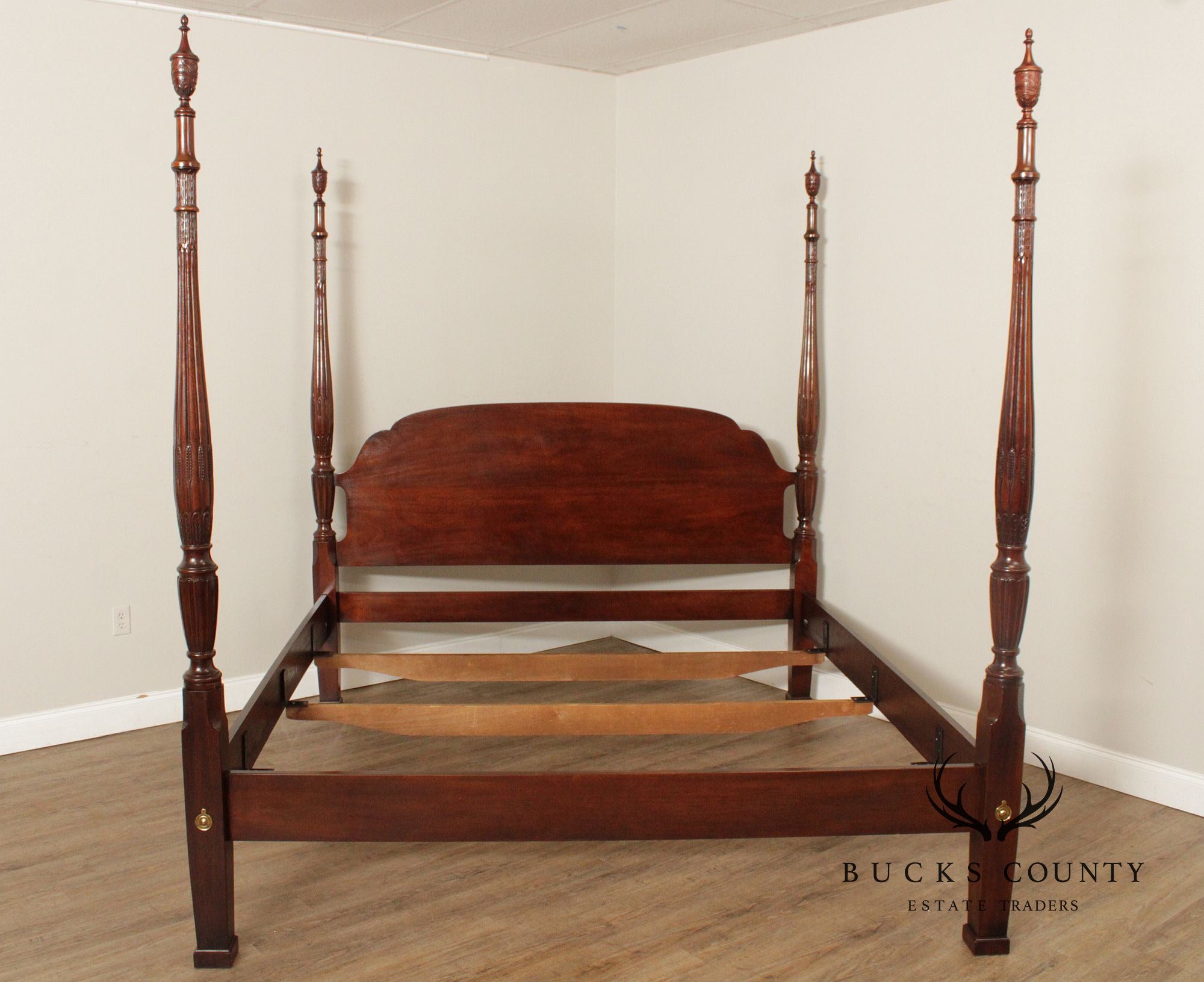 Drexel Heritage 'Heirlooms' Mahogany King Poster Rice Bed