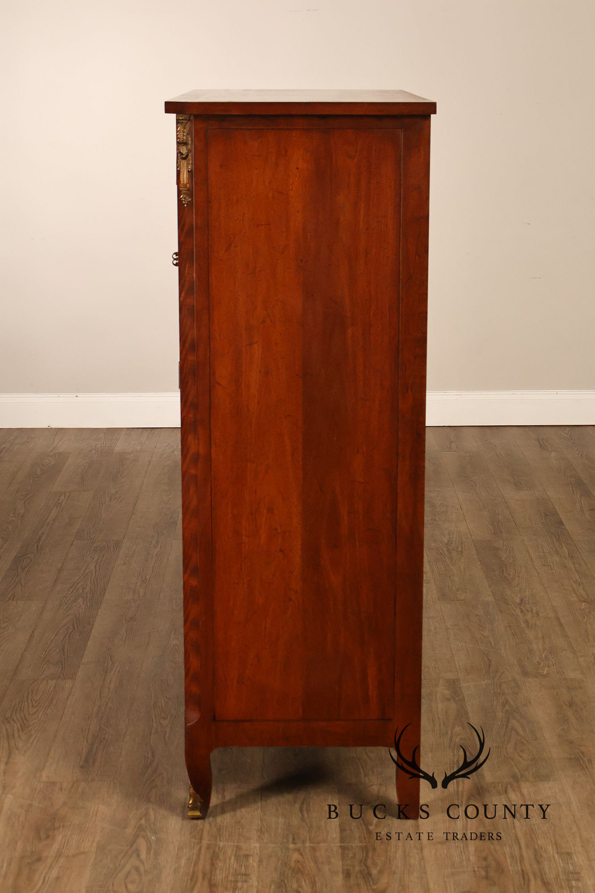 Henredon French Louis XV Style Walnut Chest of Drawers