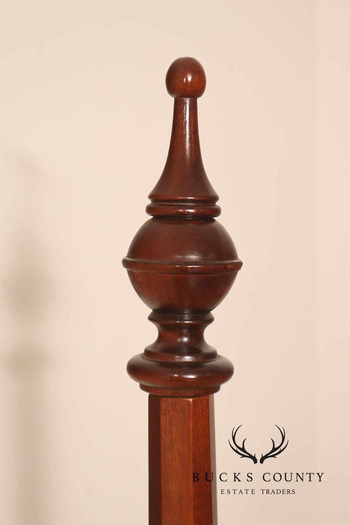 Statton Cherry Queen Size Poster Bed