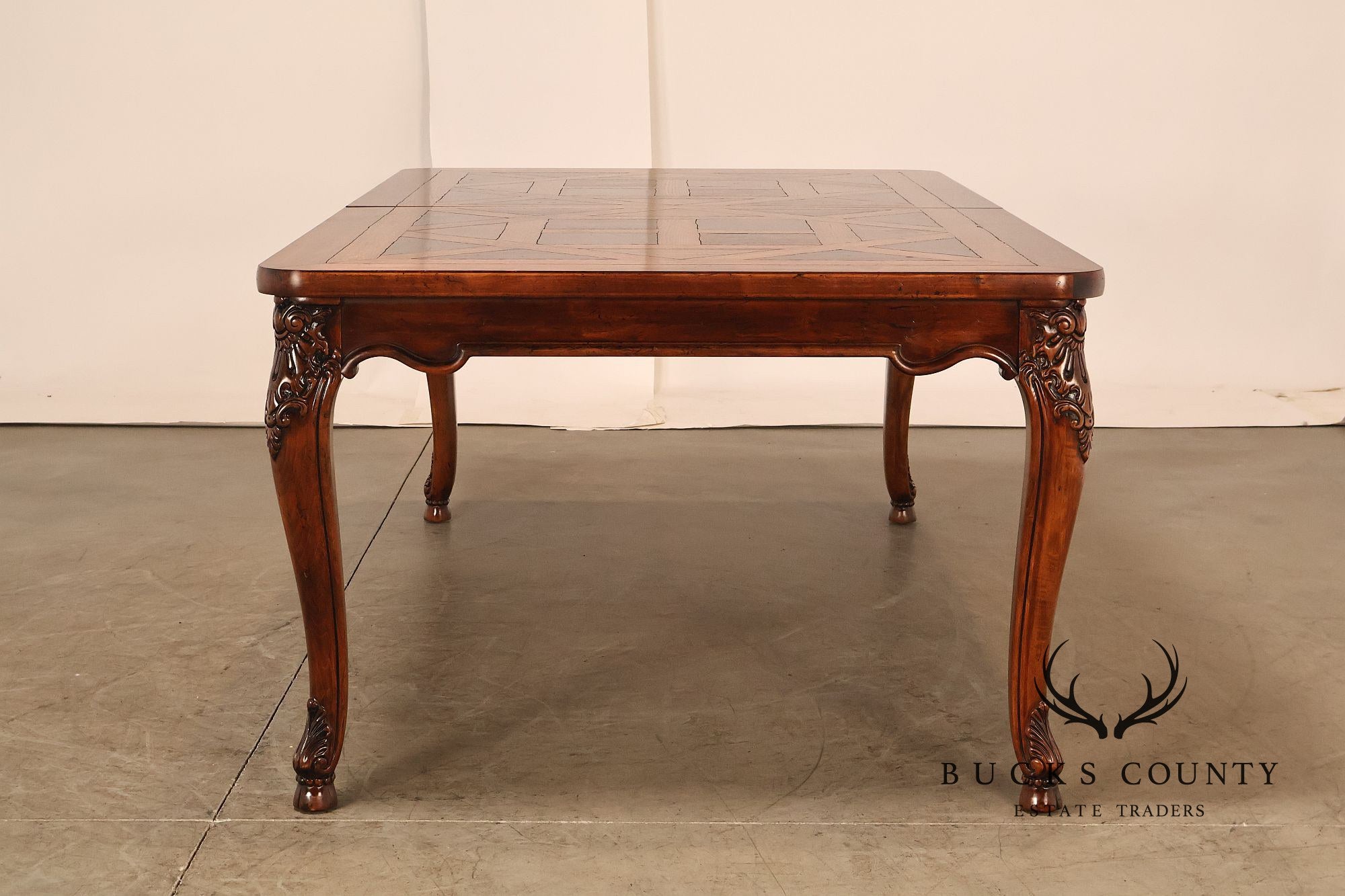 Henredon French Provincial Style Parquetry Top Expandable Dining Table