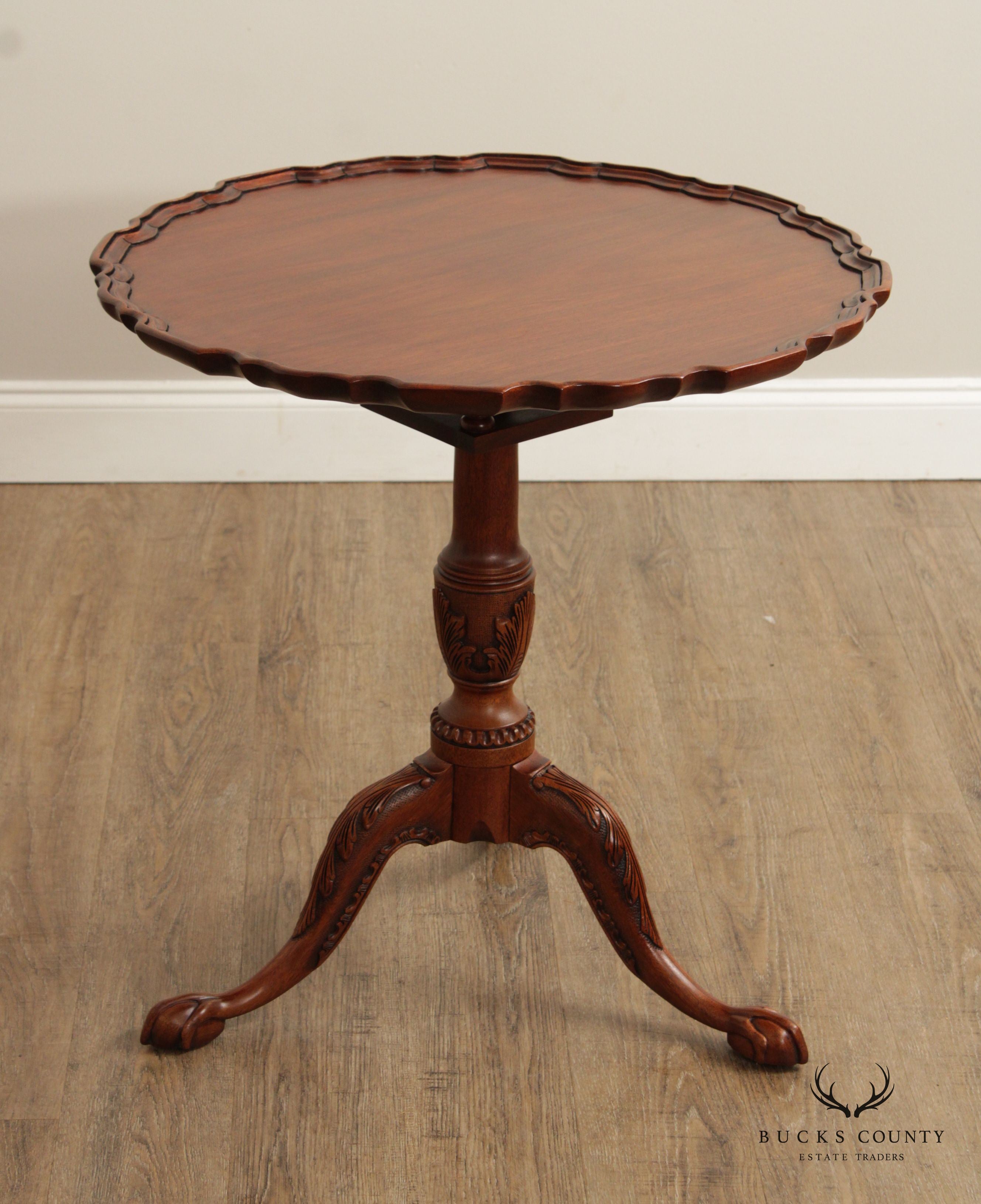 HENKEL HARRIS CHIPPENDALE STYLE MAHOGANY TILT TOP PIE CRUST TABLE