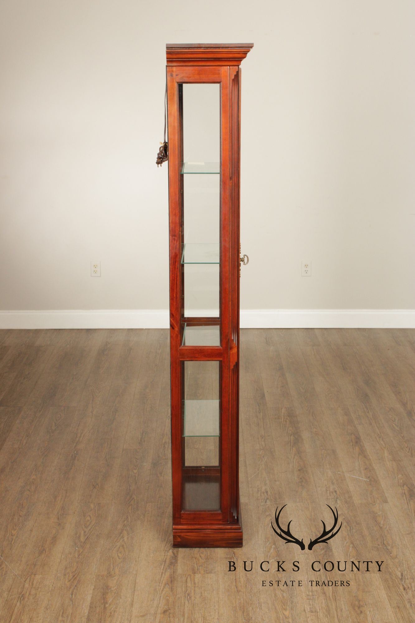 Pulaski Furniture Cherry Curio Cabinet