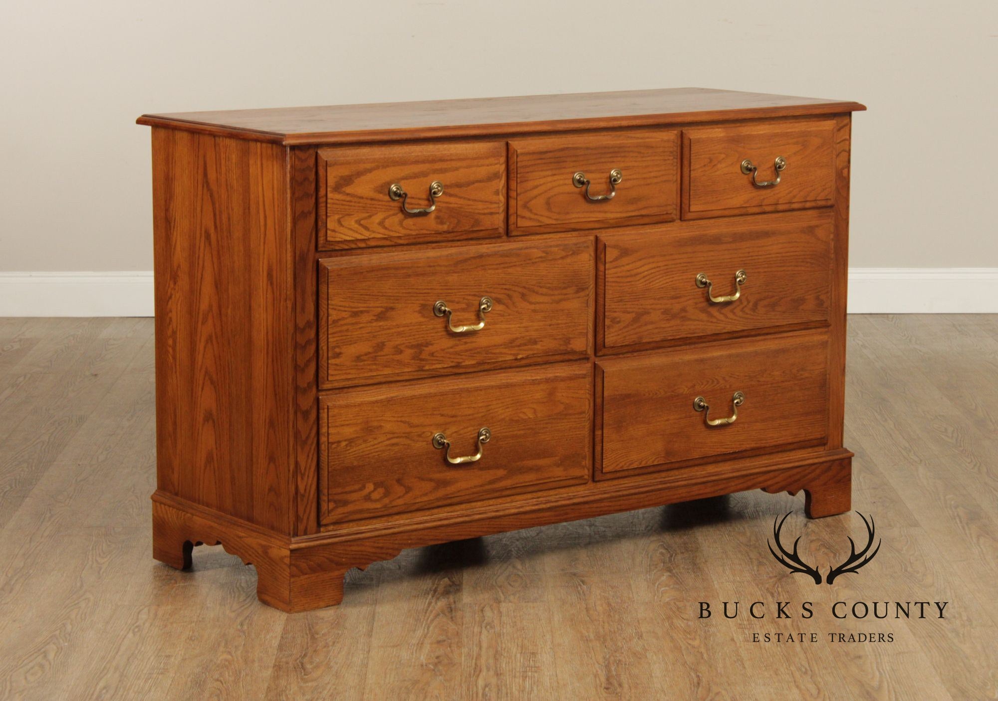 Ethan Allen 'Canterbury' Oak Bedroom Dresser