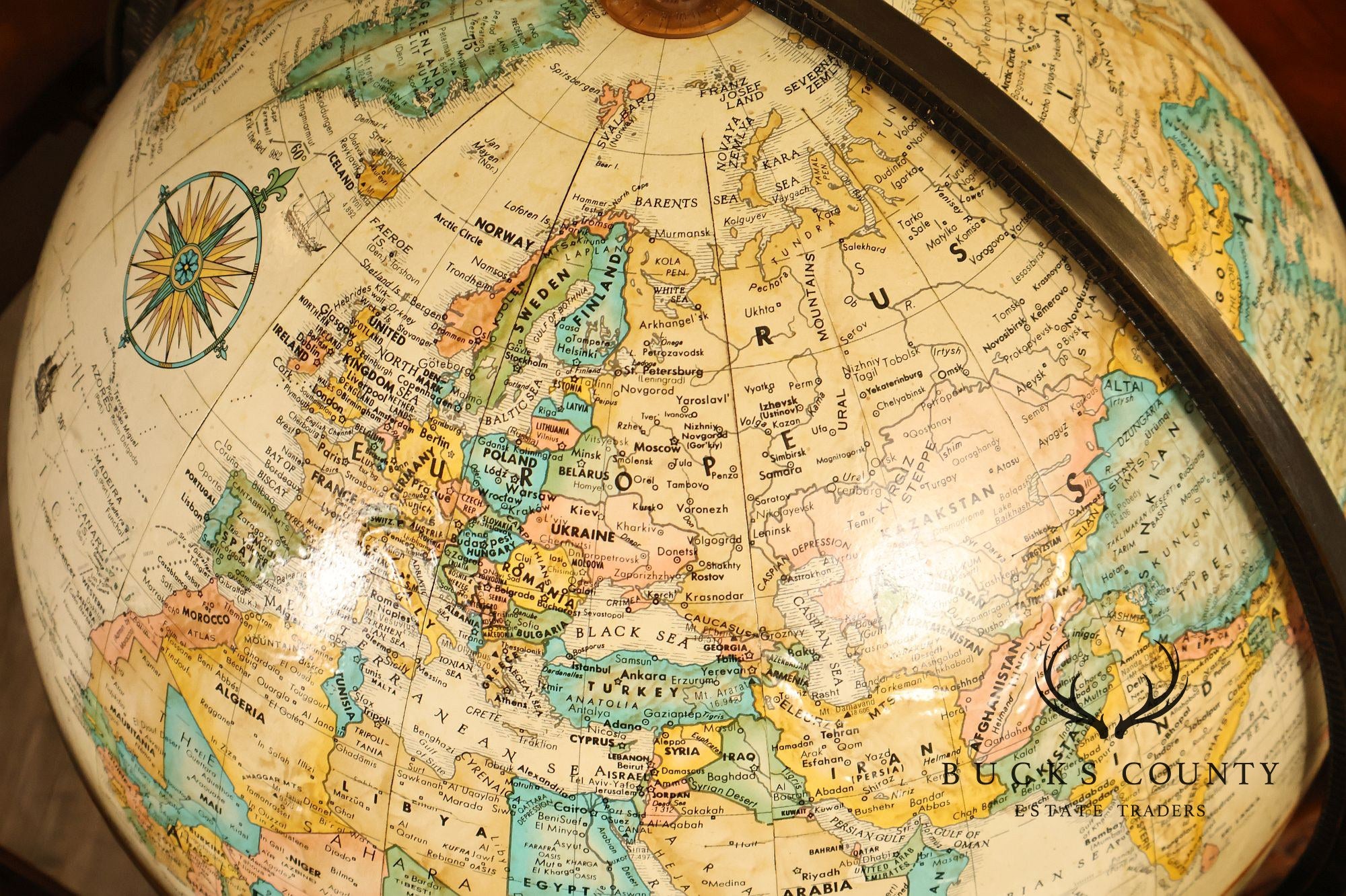 Maitland-Smith Mahogany Replogle World Globe Accent Table