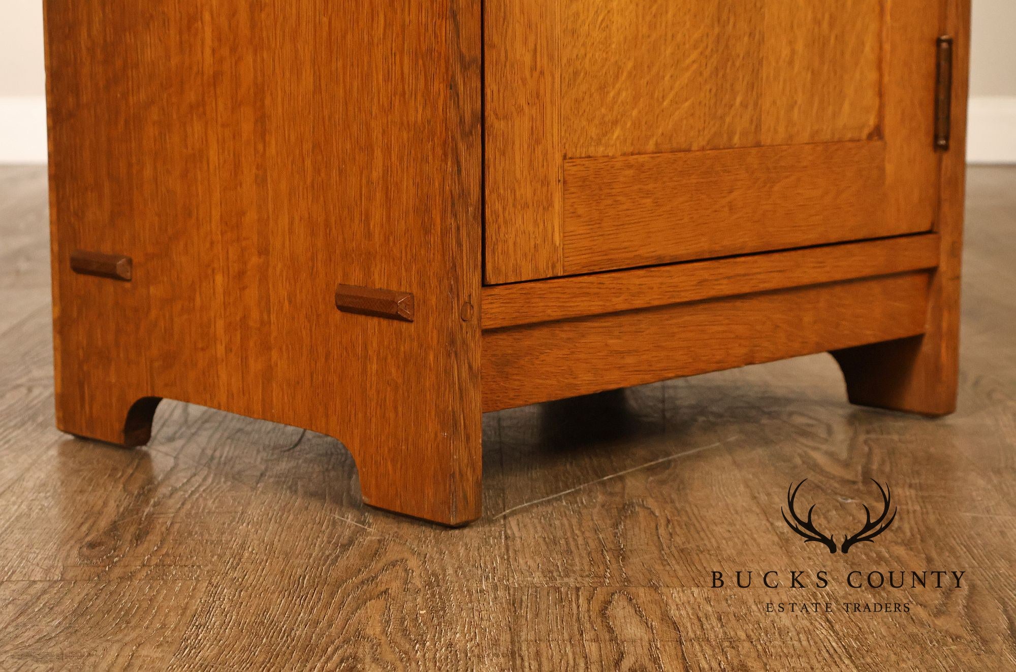 Antique Gustav Stickley No. 70 Mission Oak Music Cabinet