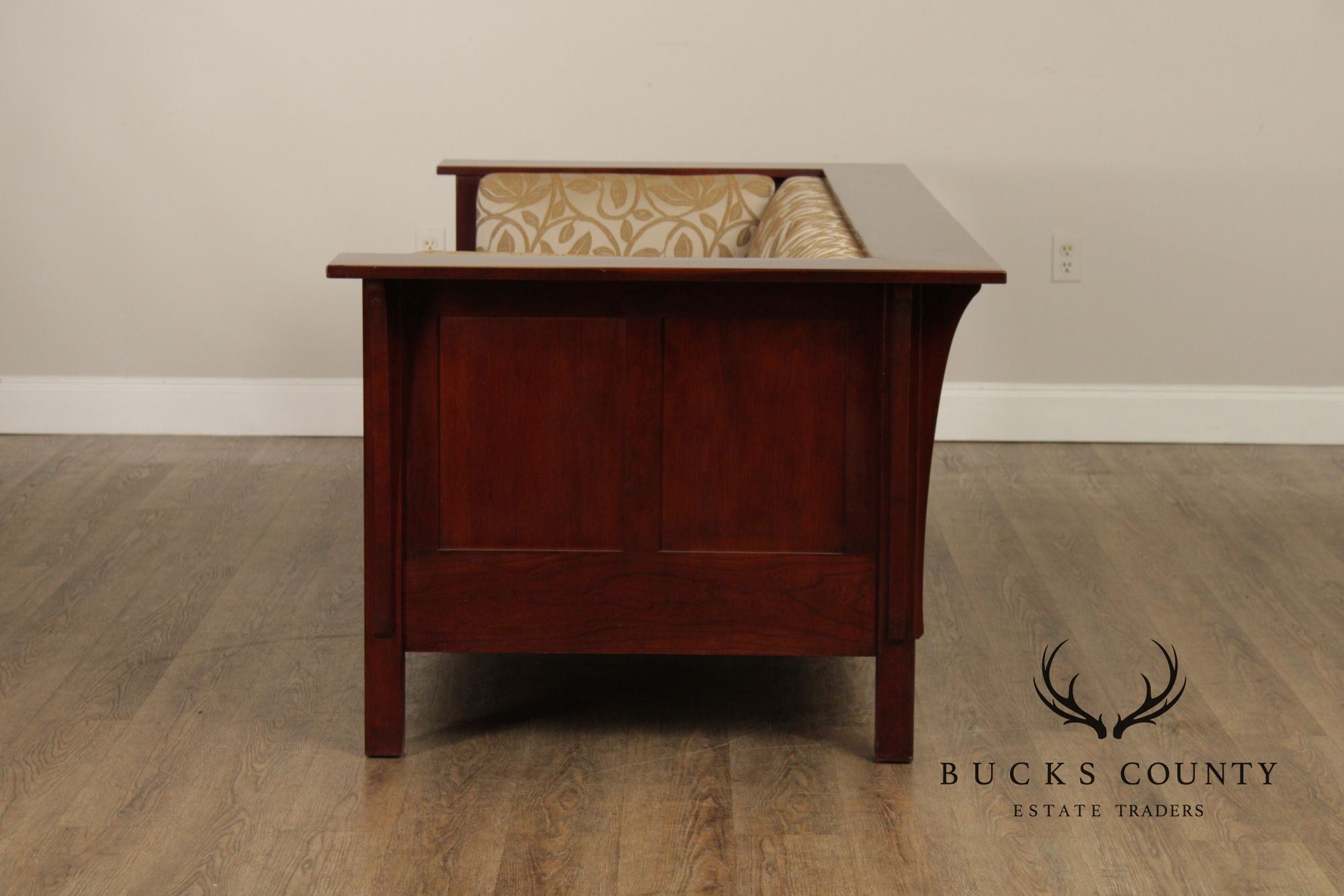 Stickley Mission Collection Cherry Prairie Settle