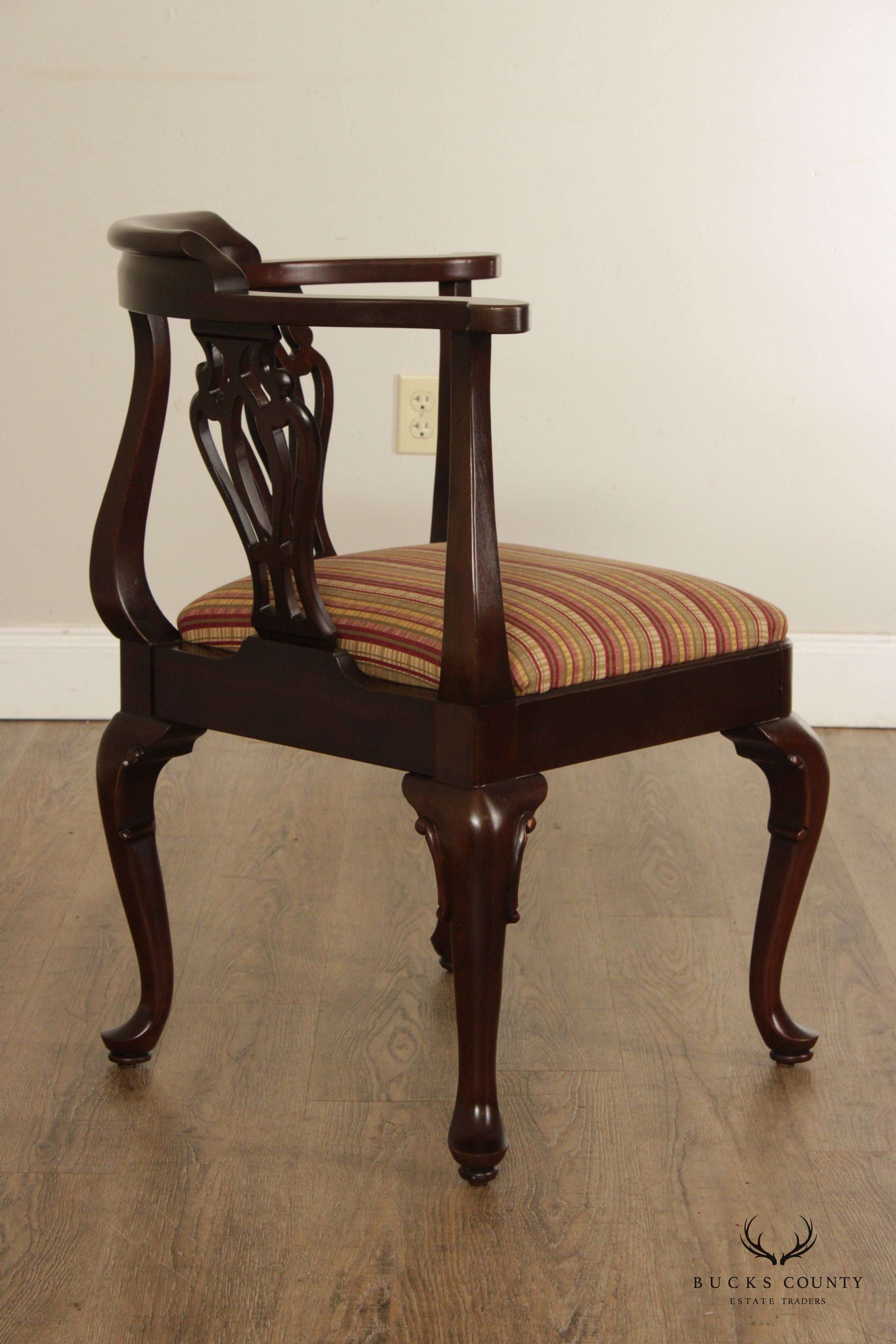 Ethan Allen Georgian Court Queen Anne Cherry Corner Chair