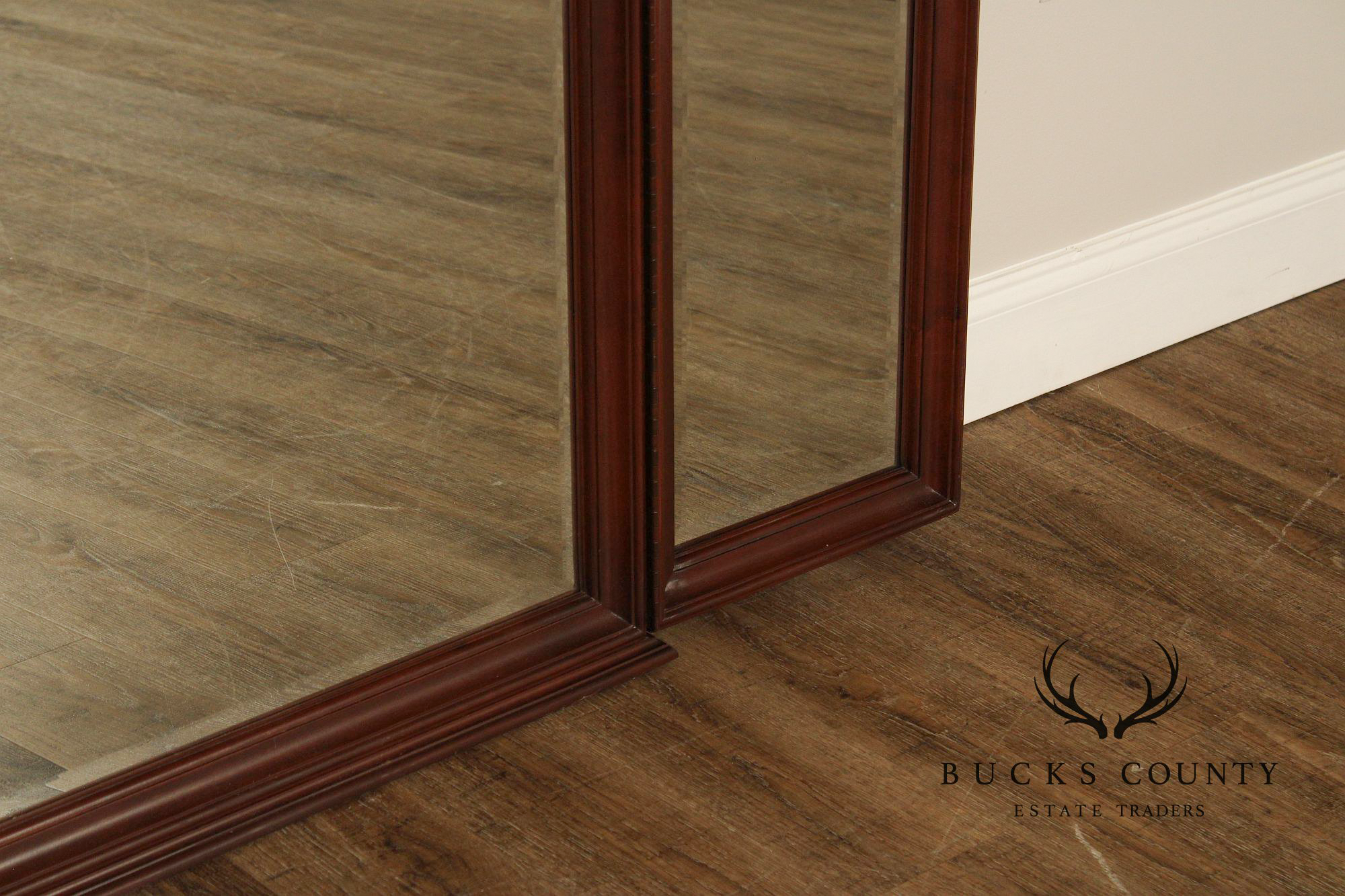 Ethan Allen 'Georgian Court' Cherry Tri-Fold Dresser Mirror