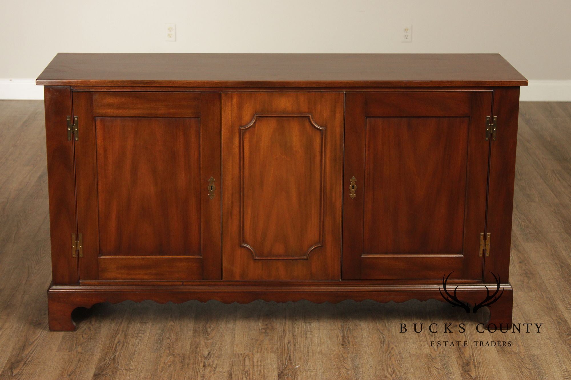Kittinger Williamsburg Adaptation Mahogany Buffet Cabinet