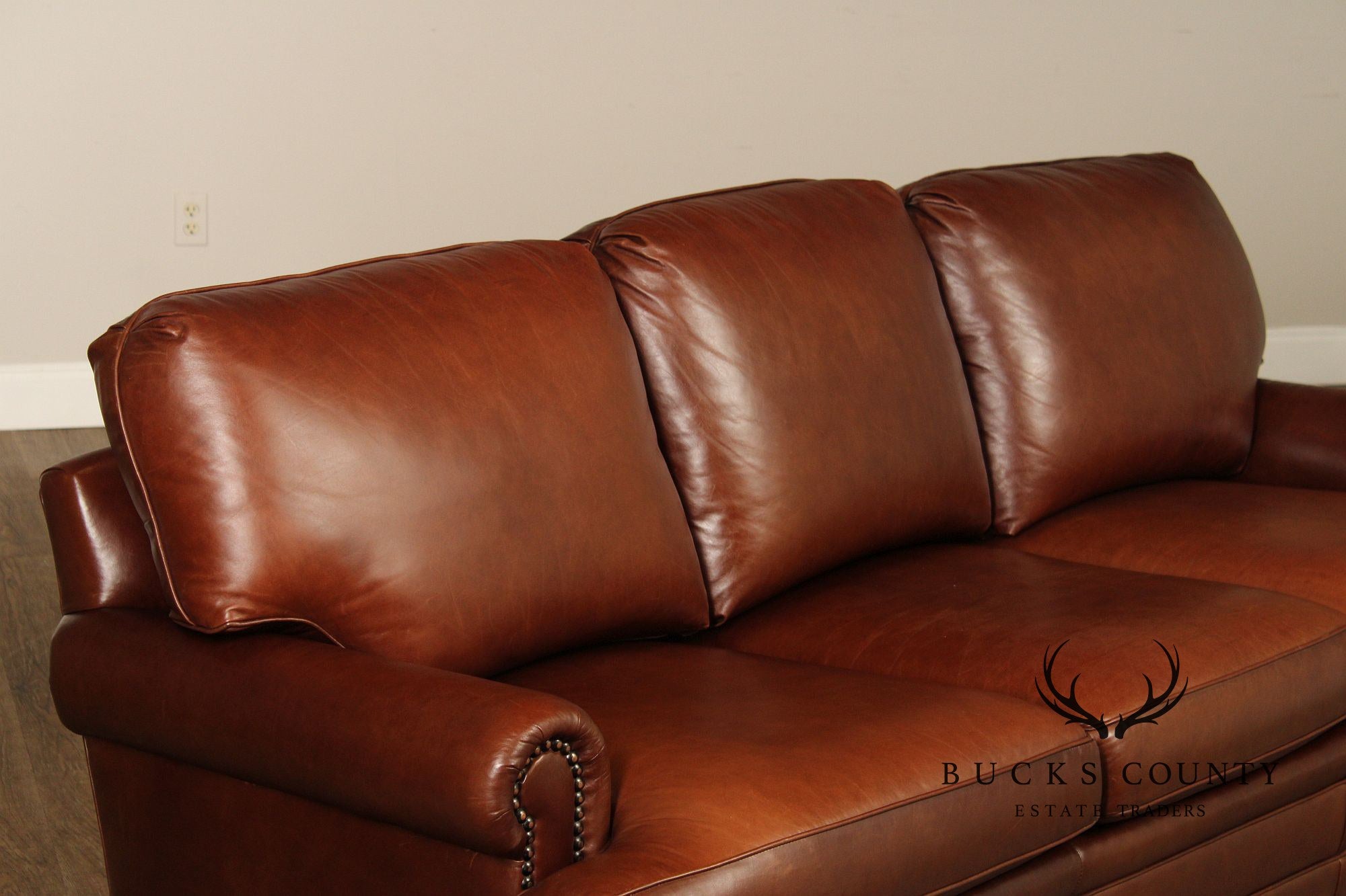 HANCOCK & MOORE ENGLISH TRADITIONAL STYLE BROWN LEATHER SOFA