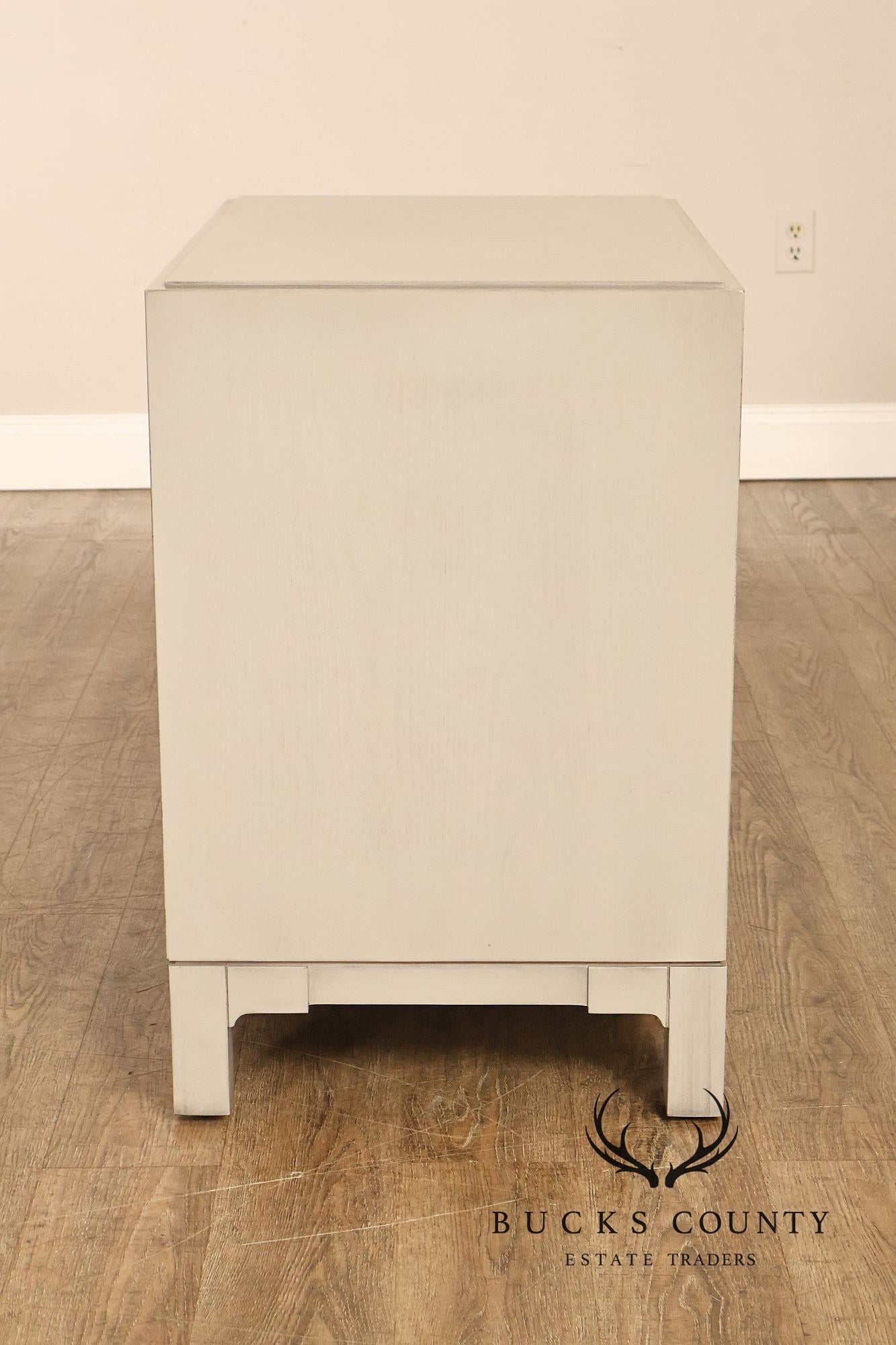Vanguard Furniture Contemporary Pair Of Grey Three Drawer Chests Night Stands
