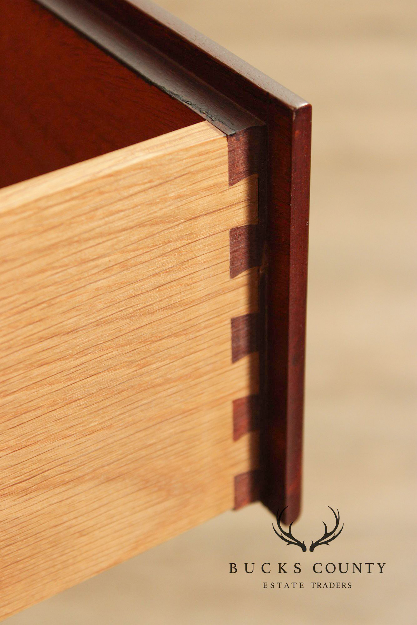 Link Taylor Heirloom Solid Mahogany Nine Drawer Dresser