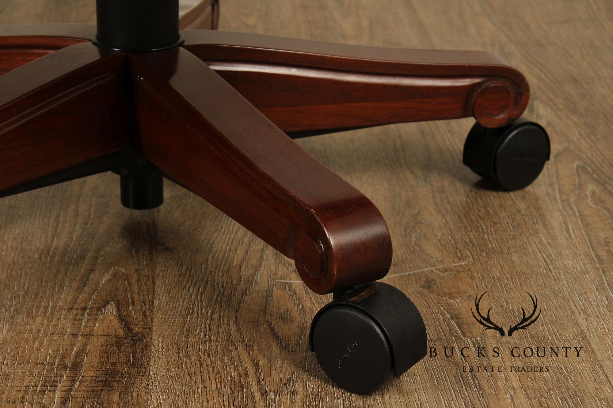 Traditional Executive Office Chair