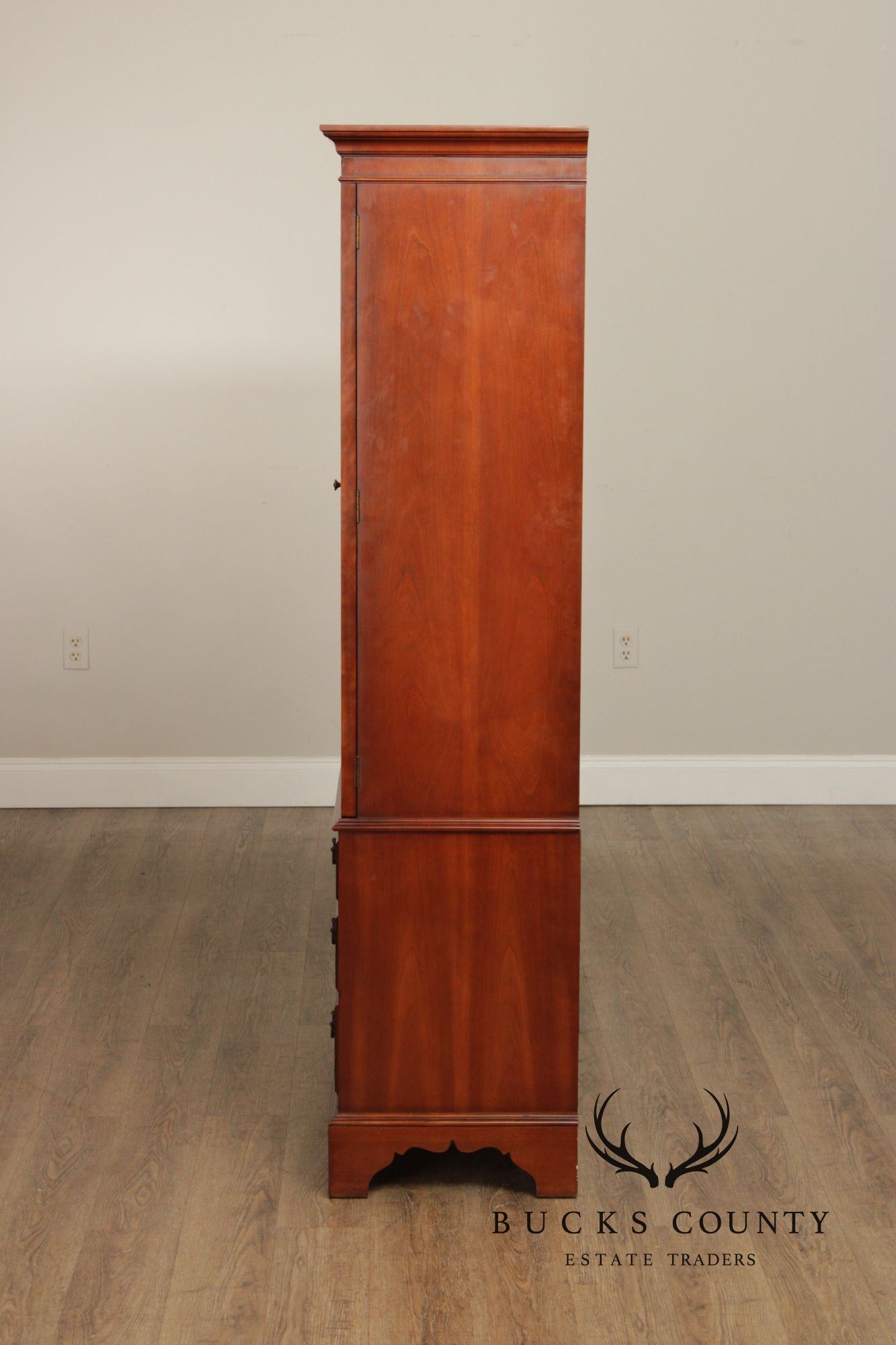 Drexel Chippendale Style Cherry Bookcase Display Cabinet