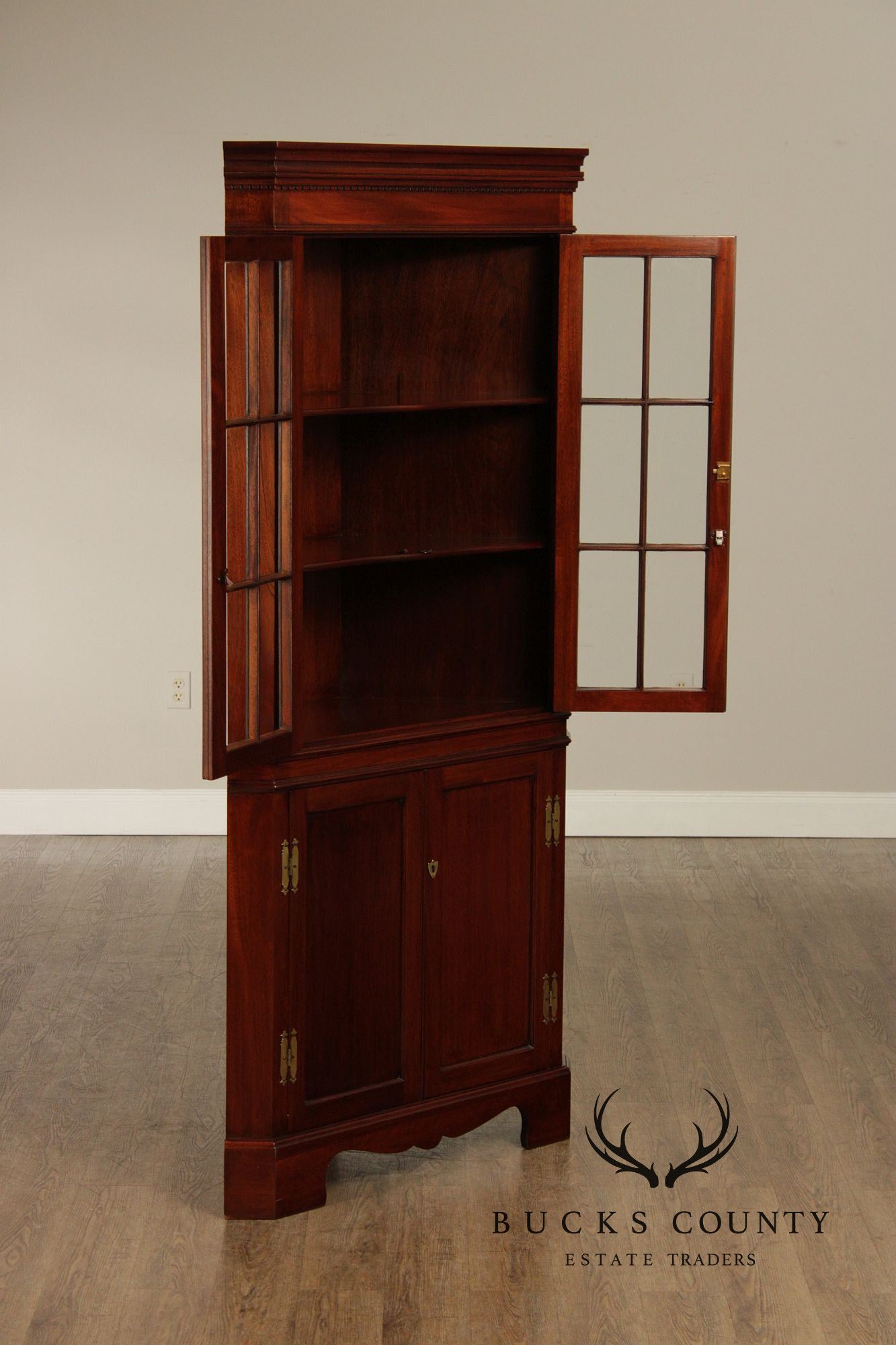 Craftique Chippendale Style Mahogany Corner Cabinet