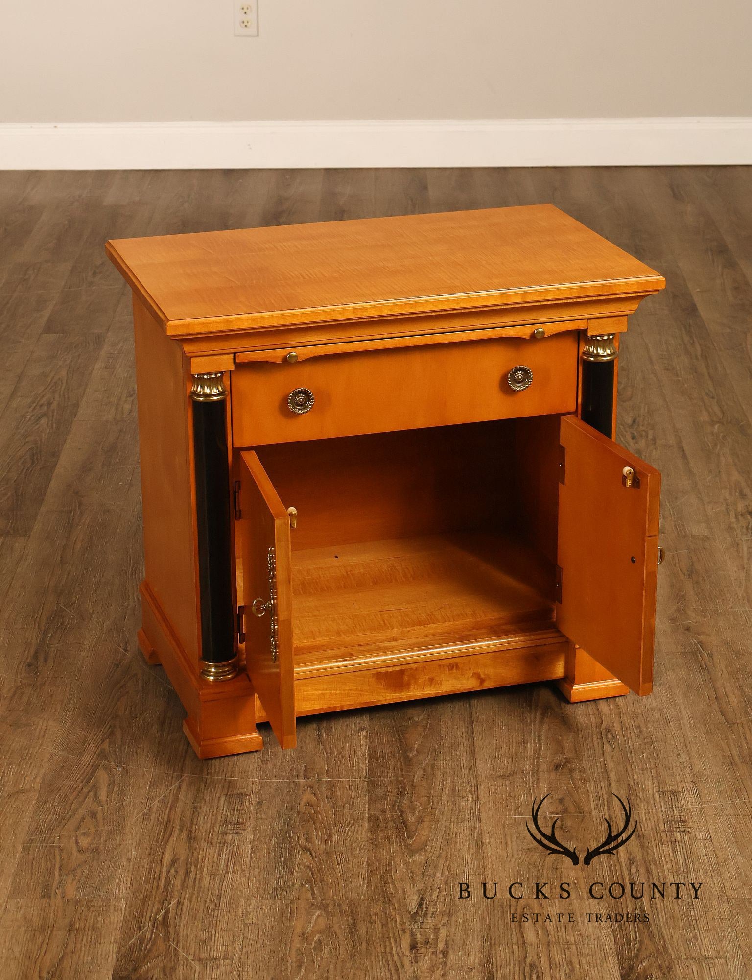 Thomasville Pair Of Grand Classics Biedermeier Style Maple Nightstands