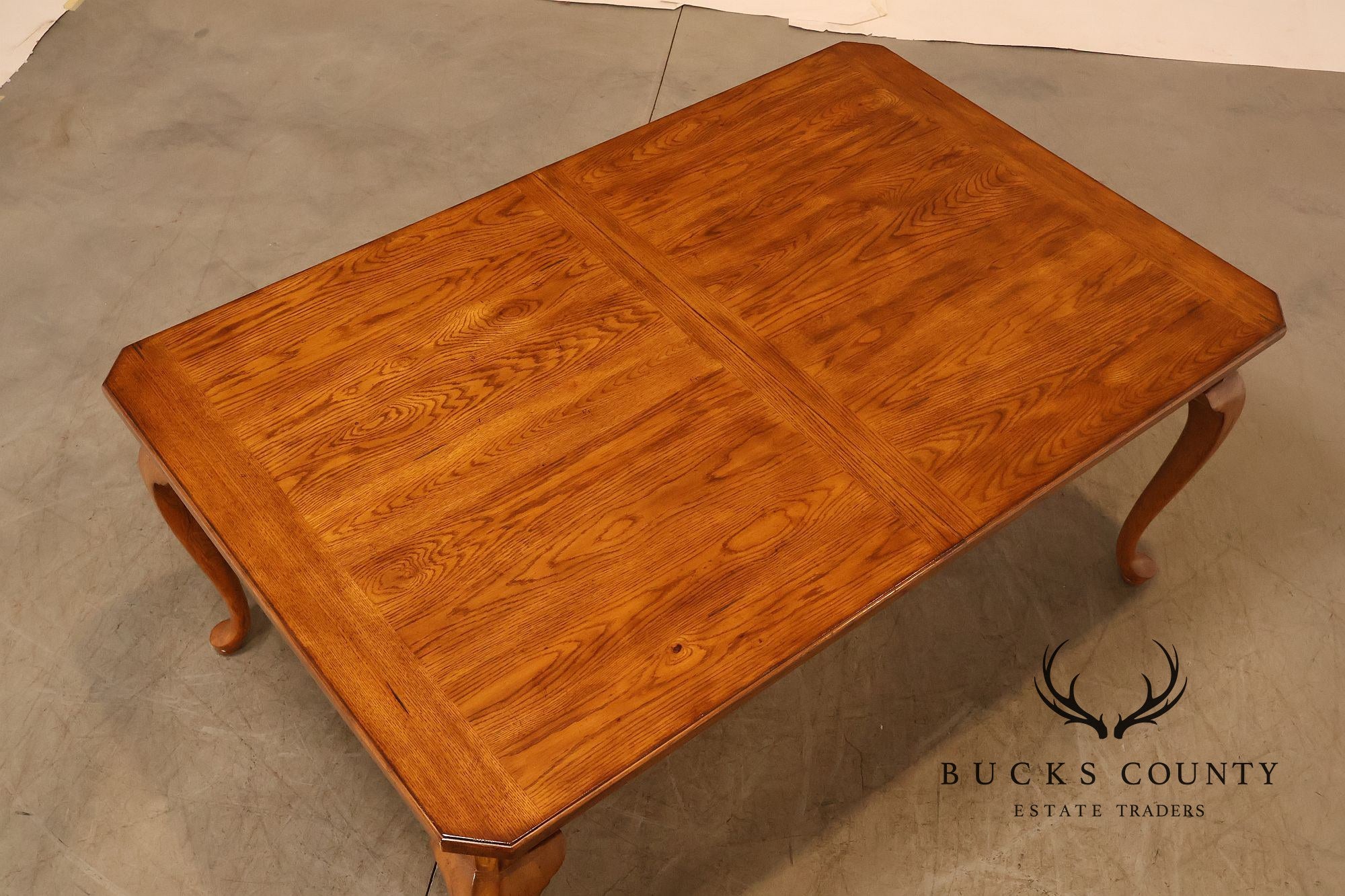 Thomasville Oak Expandable Dining Table