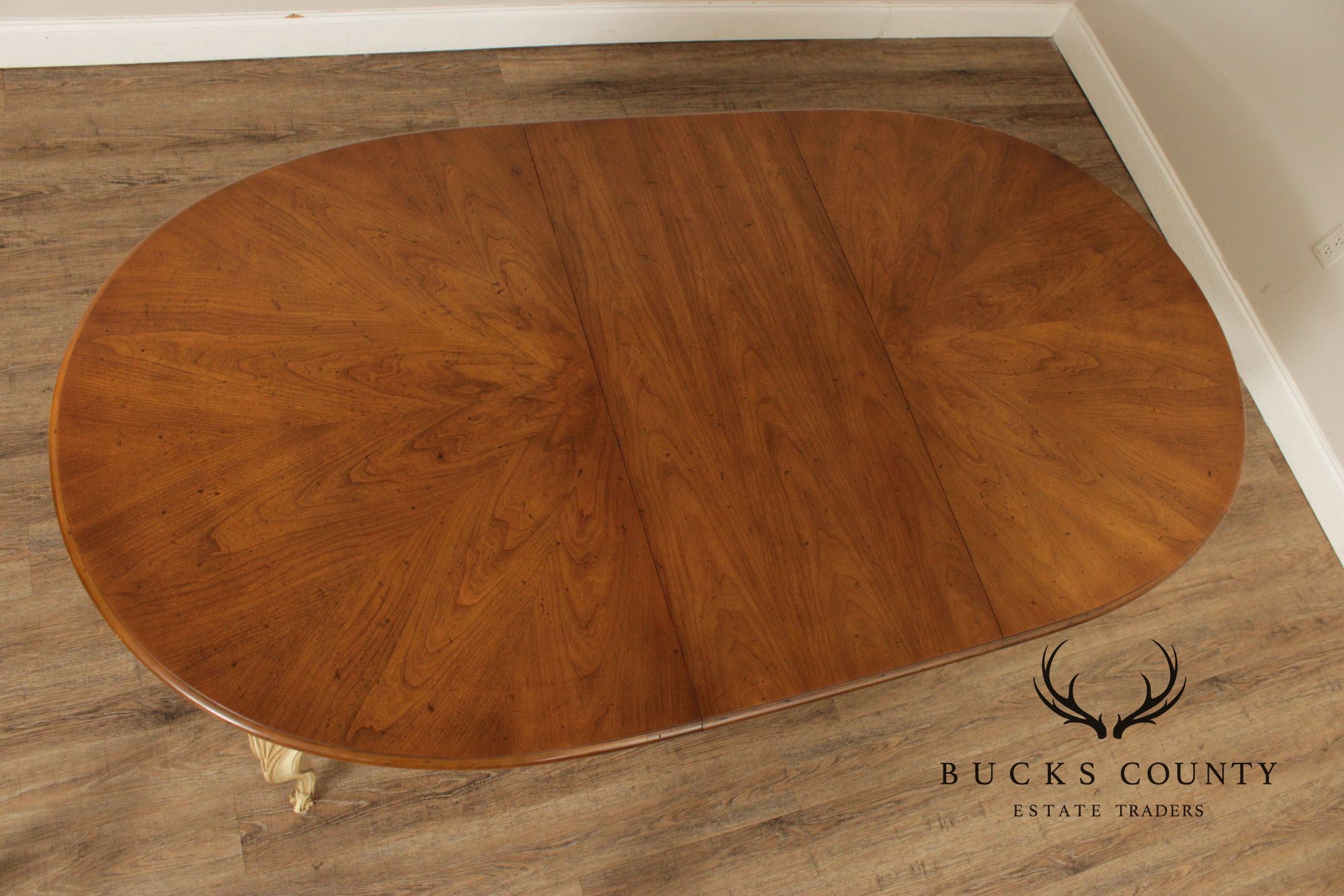 Henredon French Provincial Style Expandable Dining Table